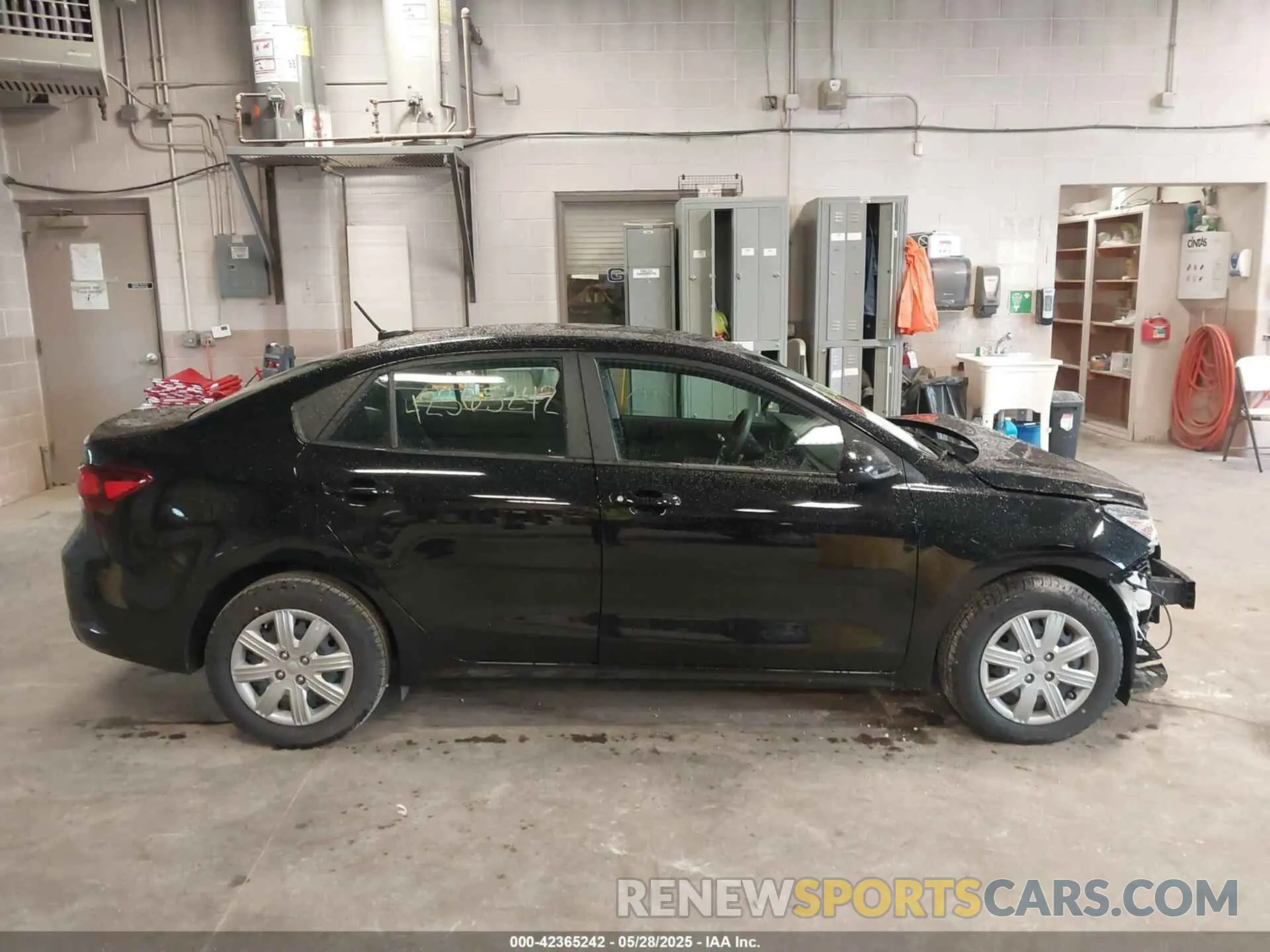 13 Photograph of a damaged car 3KPA24AD1NE510508 KIA RIO 2022