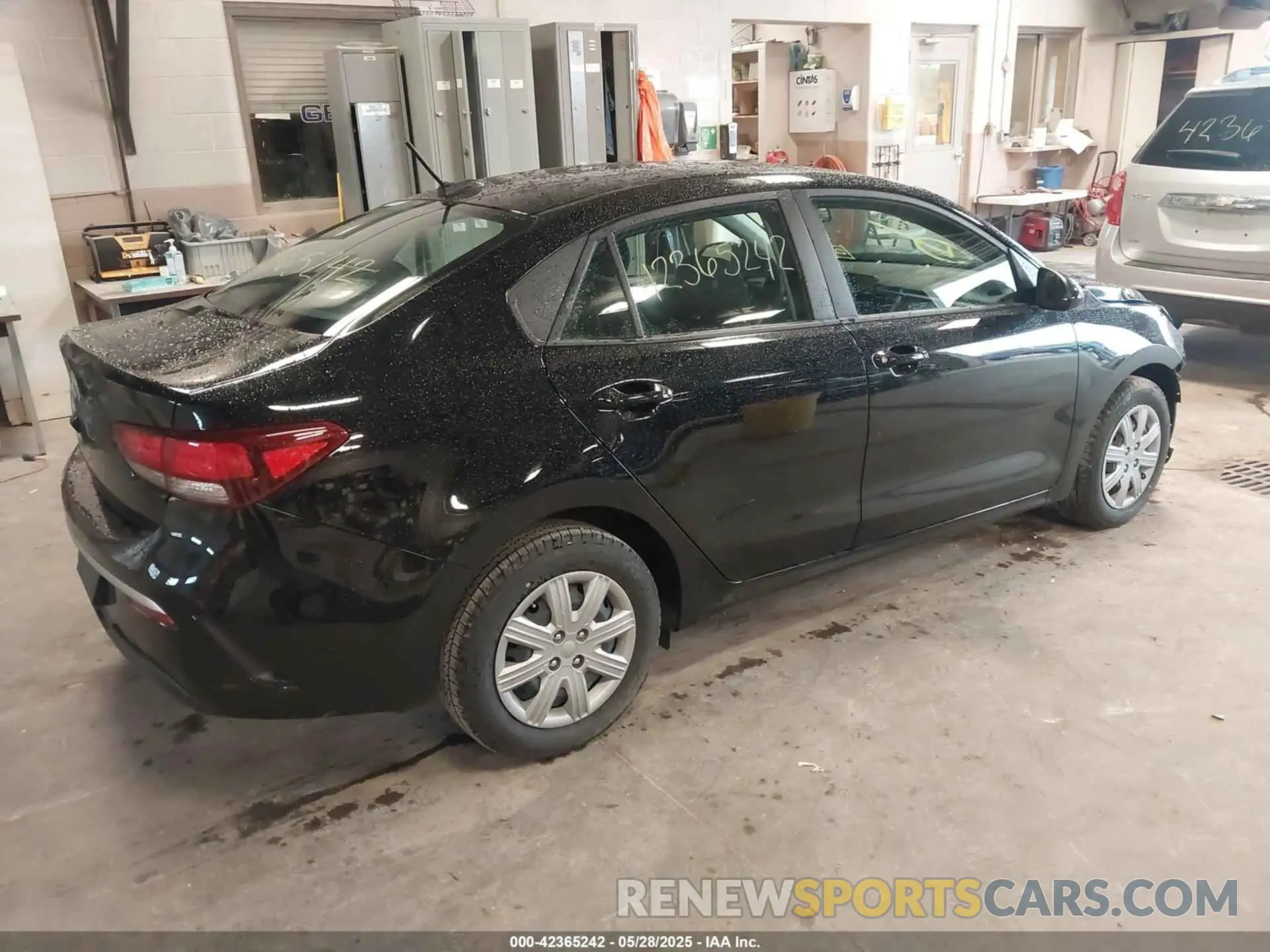 4 Photograph of a damaged car 3KPA24AD1NE510508 KIA RIO 2022