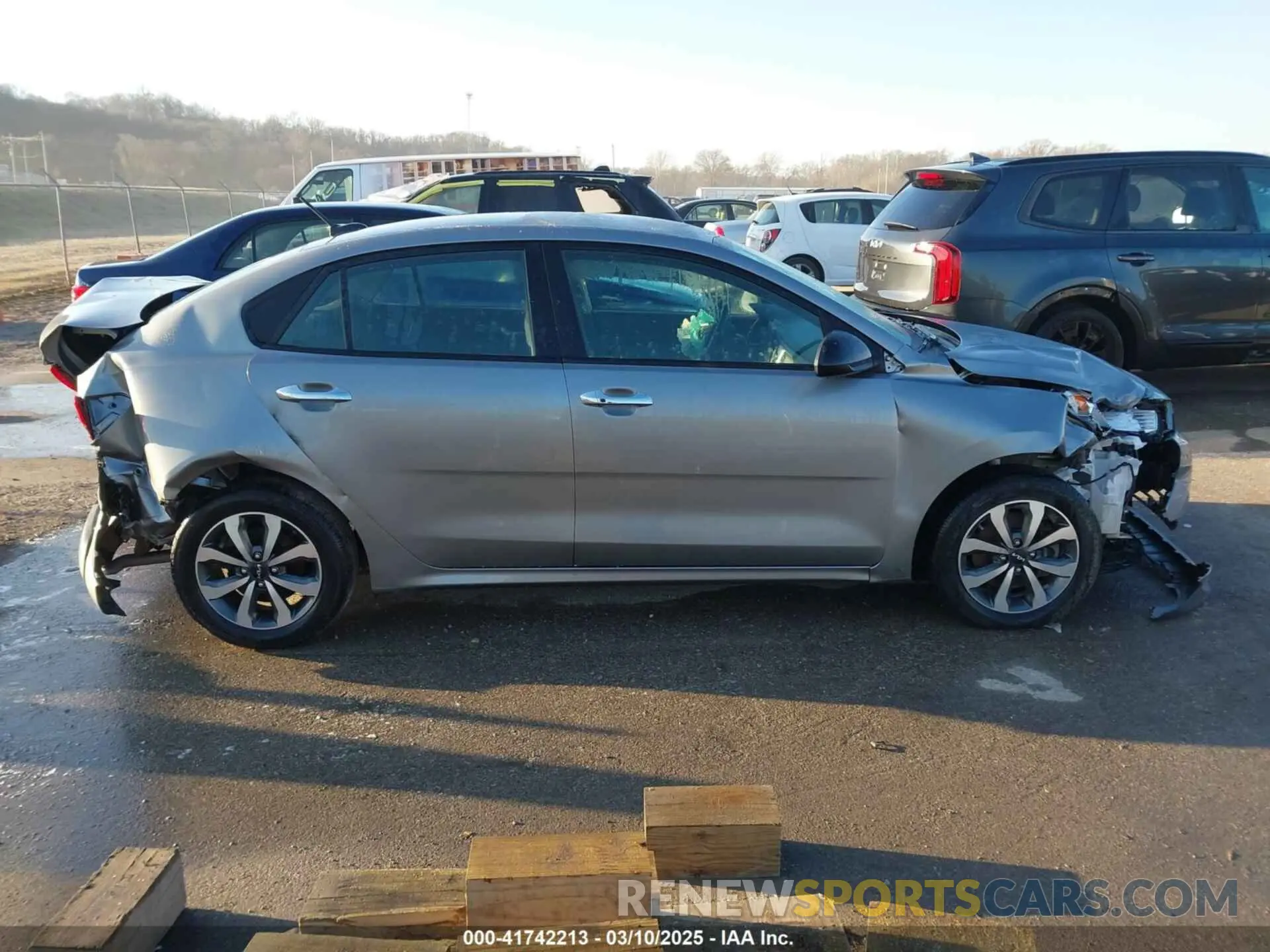 13 Photograph of a damaged car 3KPA24AD2NE431557 KIA RIO 2022
