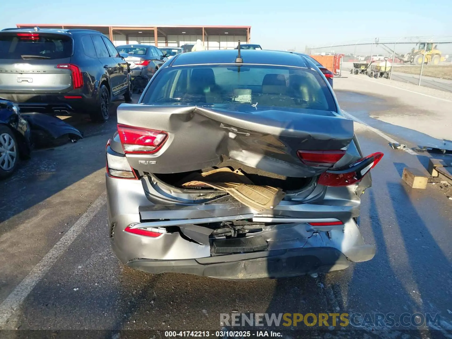 16 Photograph of a damaged car 3KPA24AD2NE431557 KIA RIO 2022