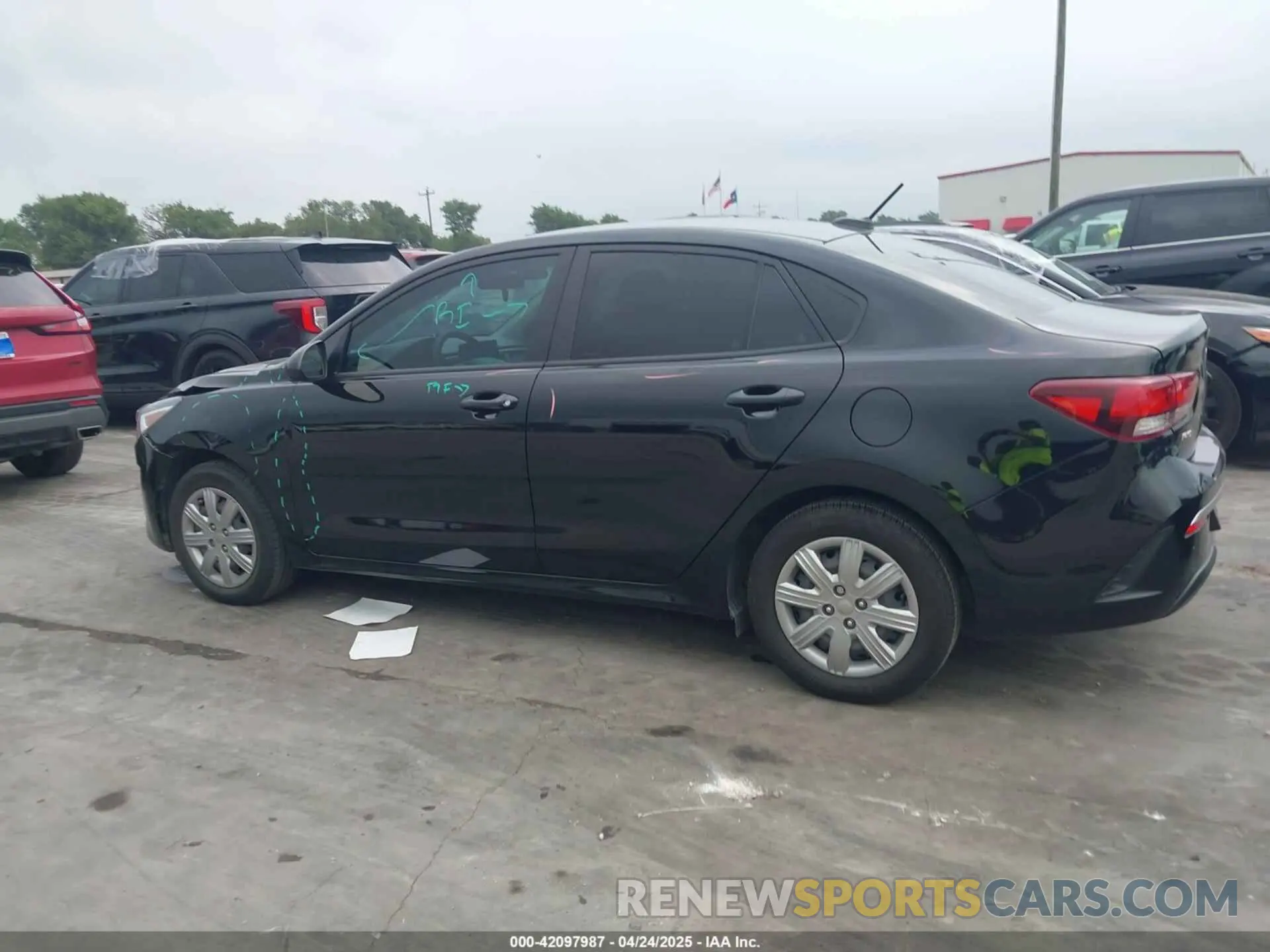 14 Photograph of a damaged car 3KPA24AD3NE492402 KIA RIO 2022