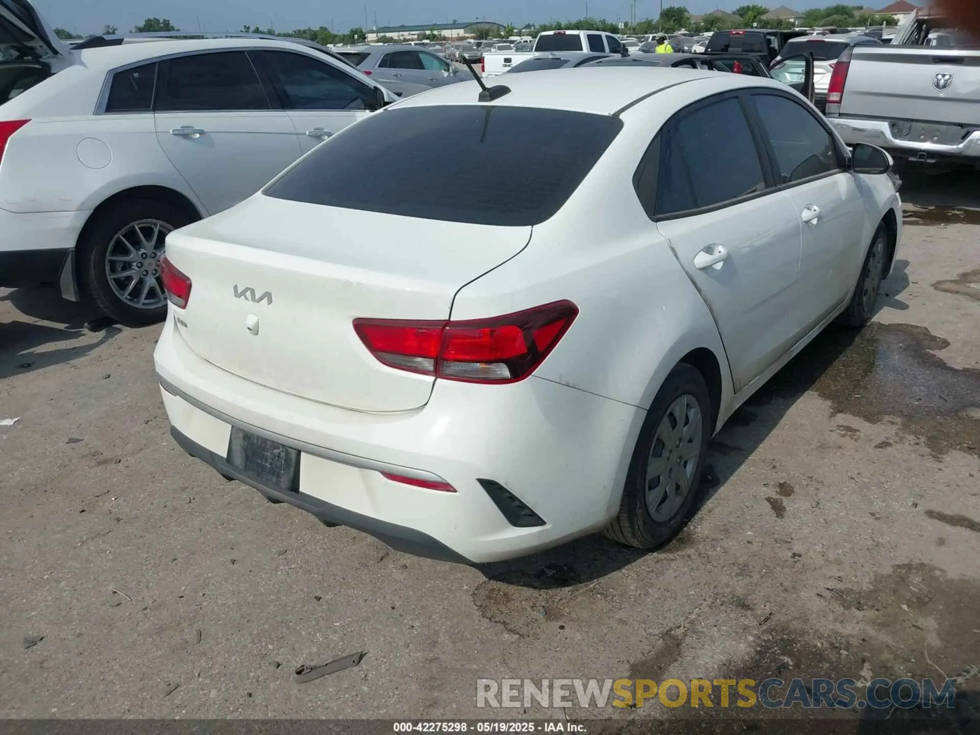 4 Photograph of a damaged car 3KPA24AD4NE478606 KIA RIO 2022