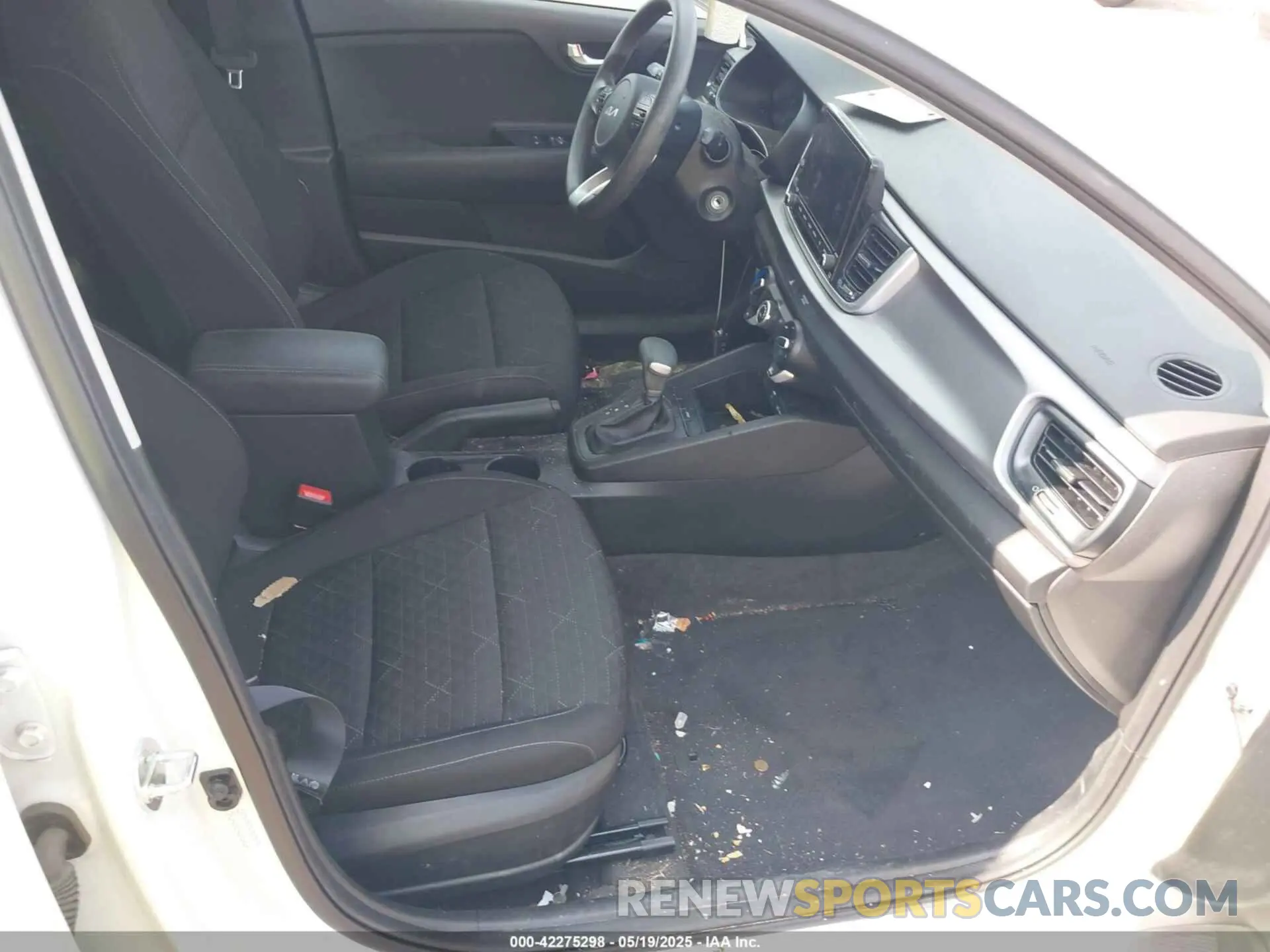 5 Photograph of a damaged car 3KPA24AD4NE478606 KIA RIO 2022
