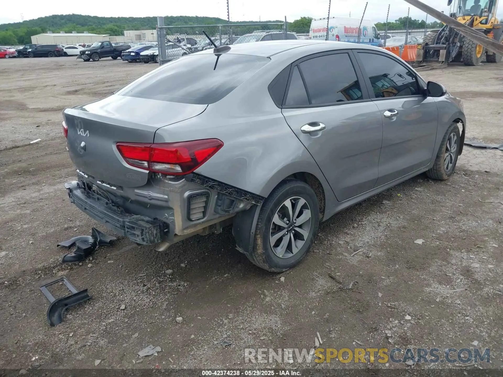 4 Photograph of a damaged car 3KPA24AD4NE481215 KIA RIO 2022