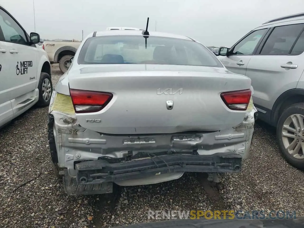 6 Photograph of a damaged car 3KPA24AD4NE486009 KIA RIO 2022