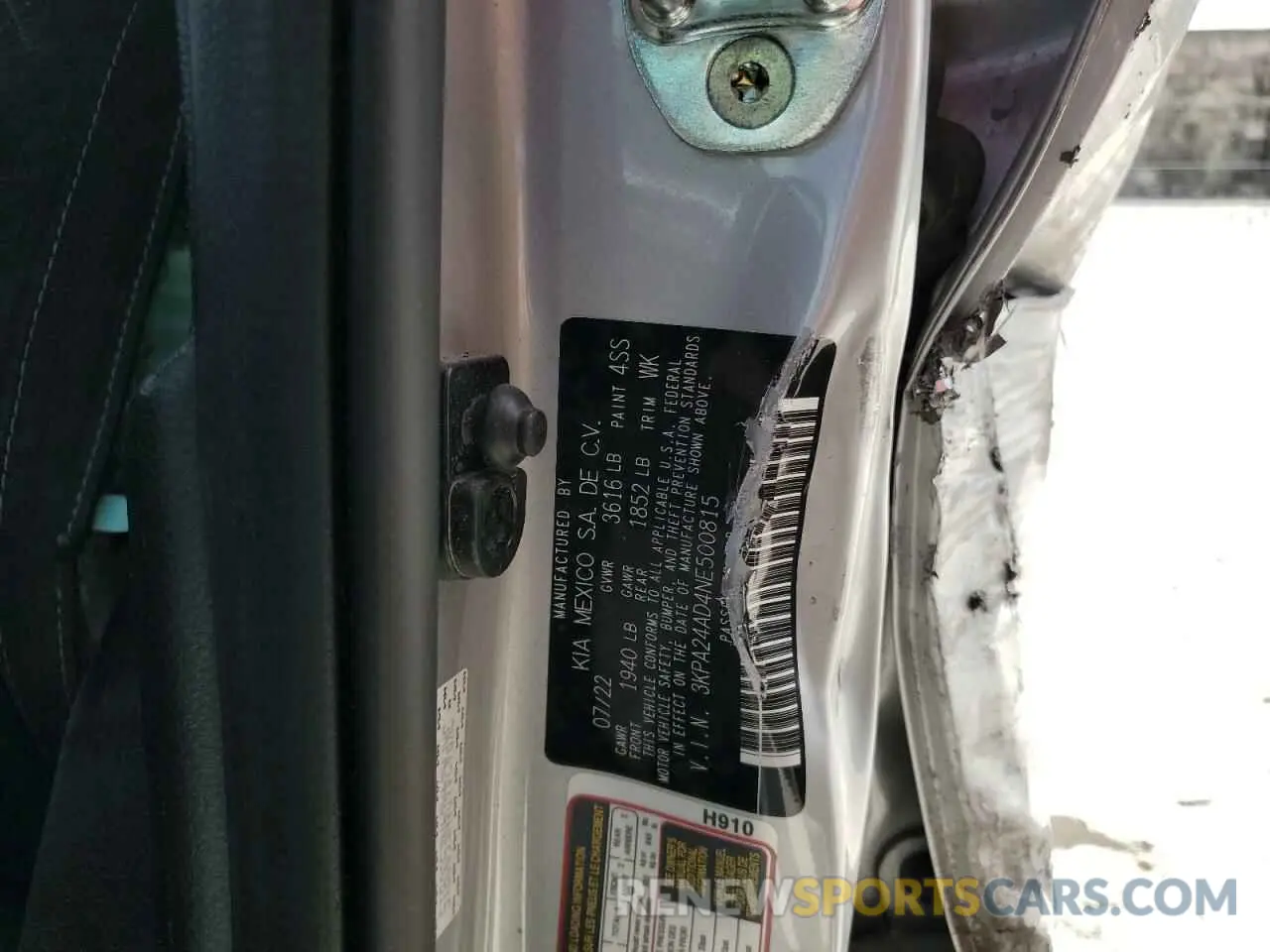 12 Photograph of a damaged car 3KPA24AD4NE500815 KIA RIO 2022