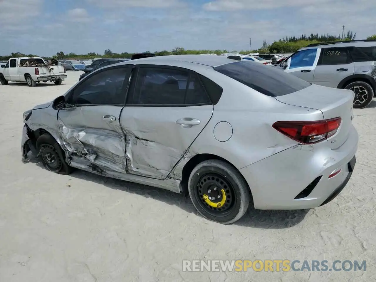 2 Photograph of a damaged car 3KPA24AD4NE500815 KIA RIO 2022
