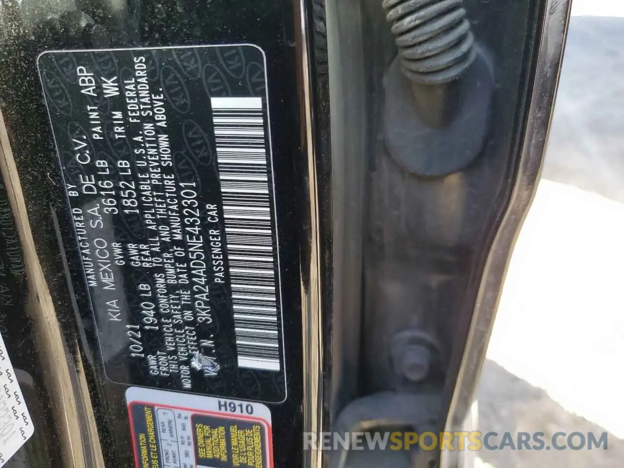 12 Photograph of a damaged car 3KPA24AD5NE432301 KIA RIO 2022
