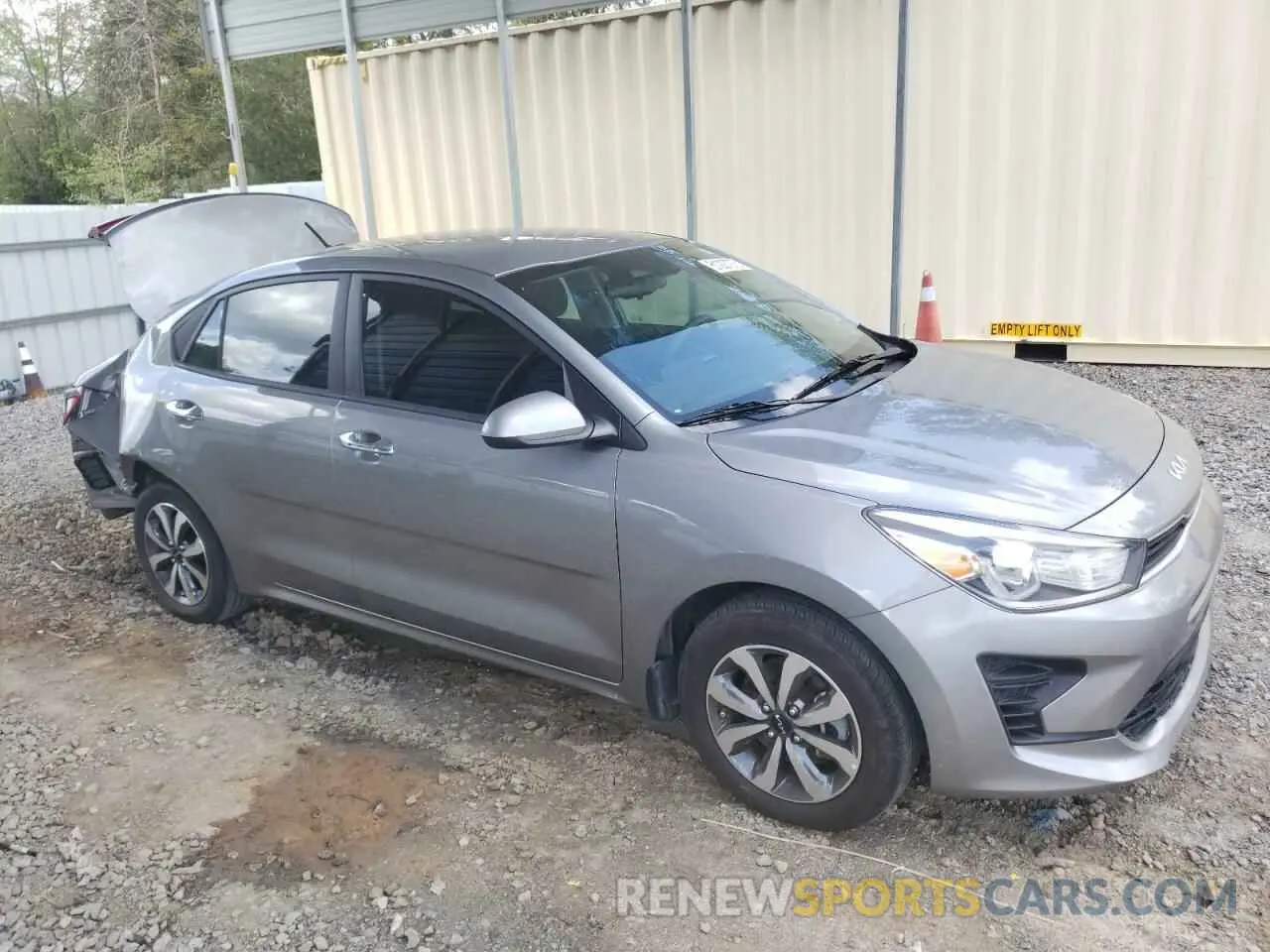 4 Photograph of a damaged car 3KPA24AD5NE432542 KIA RIO 2022
