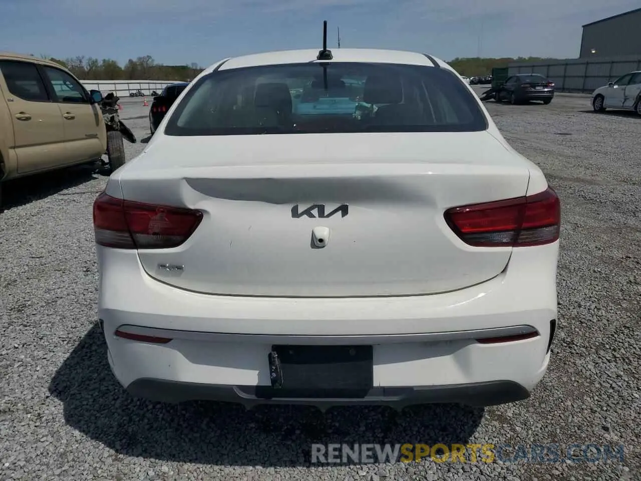 6 Photograph of a damaged car 3KPA24AD5NE444822 KIA RIO 2022