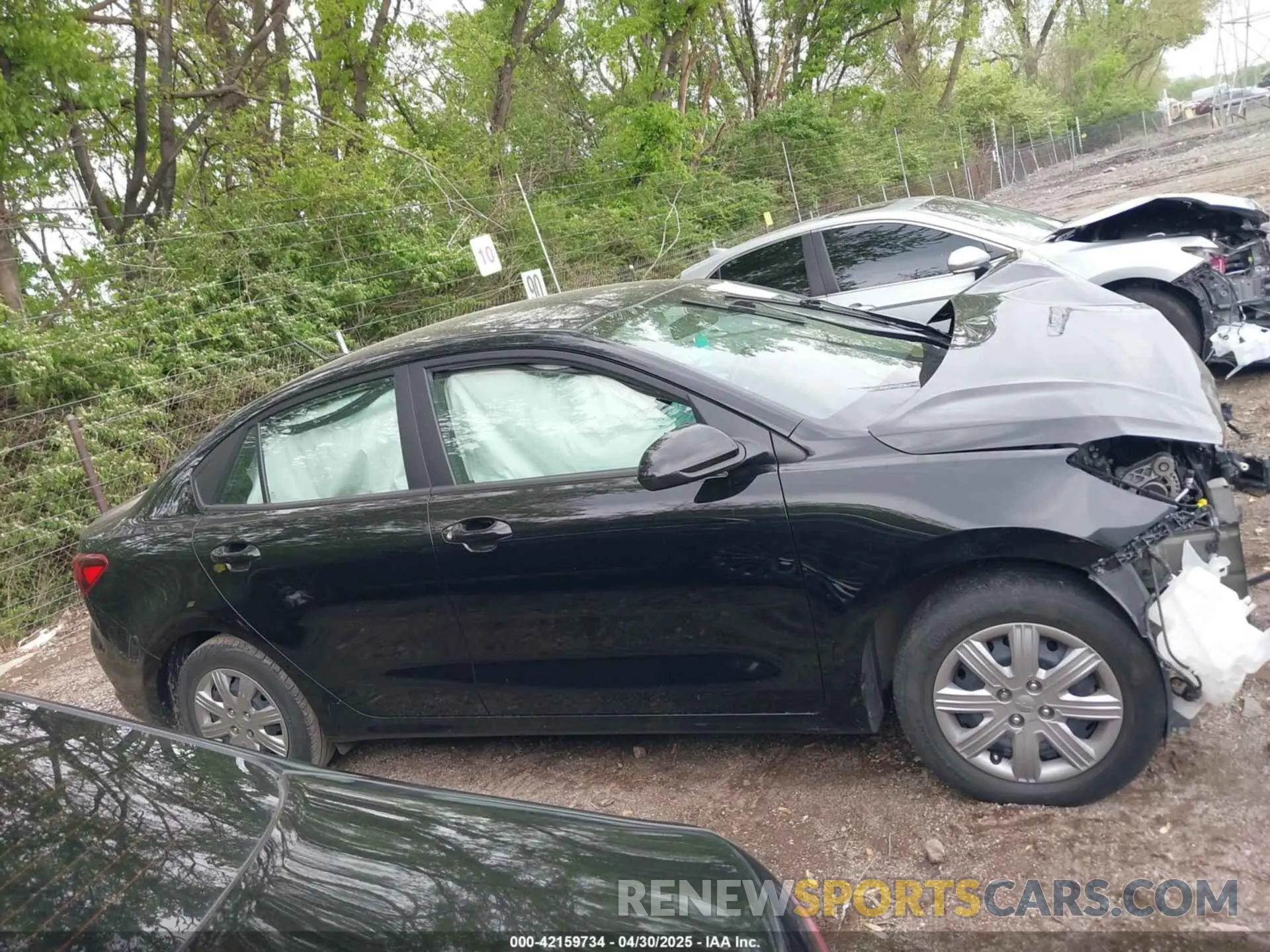 13 Photograph of a damaged car 3KPA24AD5NE510589 KIA RIO 2022