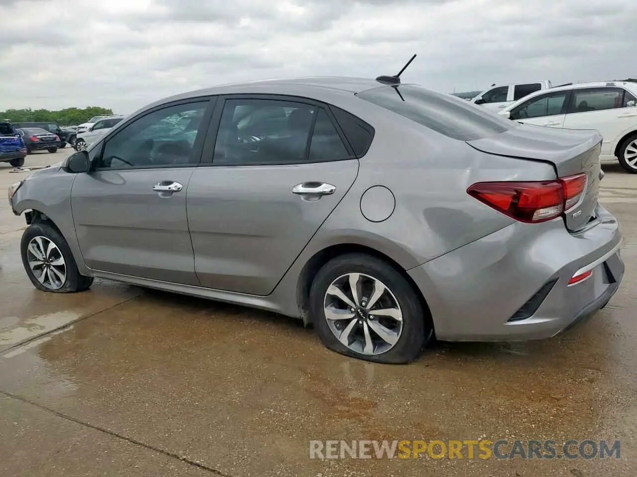 2 Photograph of a damaged car 3KPA24AD6NE442612 KIA RIO 2022