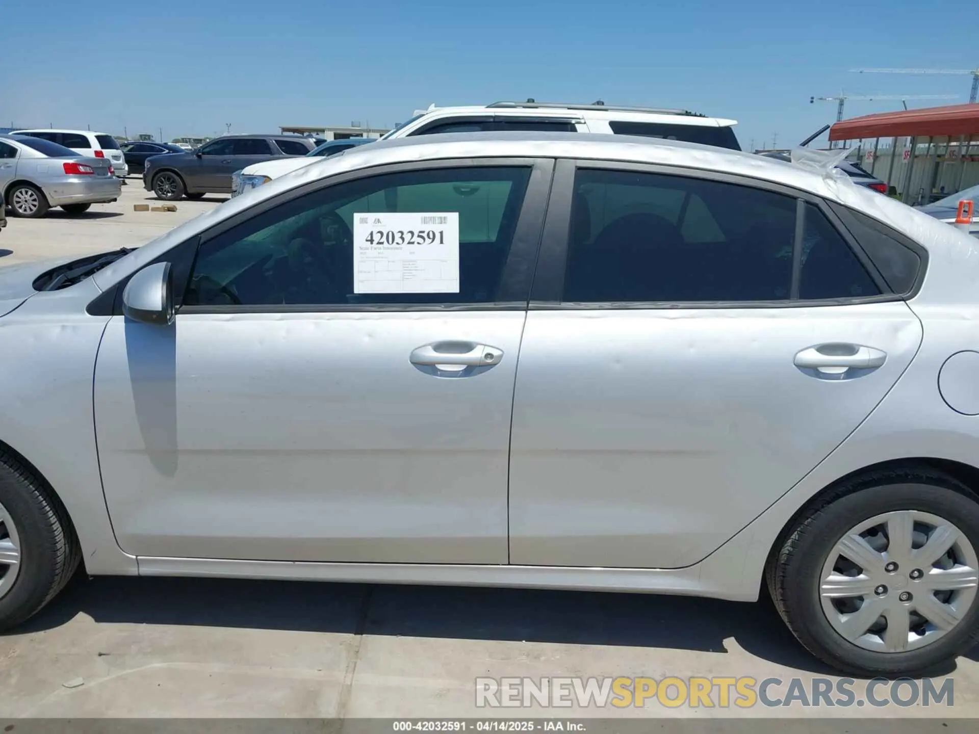 14 Photograph of a damaged car 3KPA24AD6NE462634 KIA RIO 2022