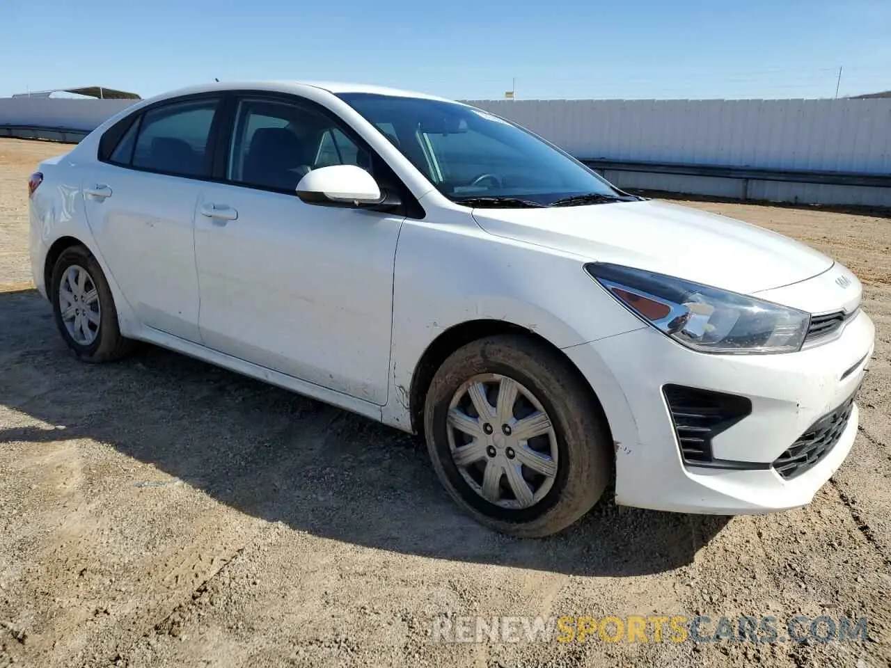 4 Photograph of a damaged car 3KPA24AD6NE476064 KIA RIO 2022