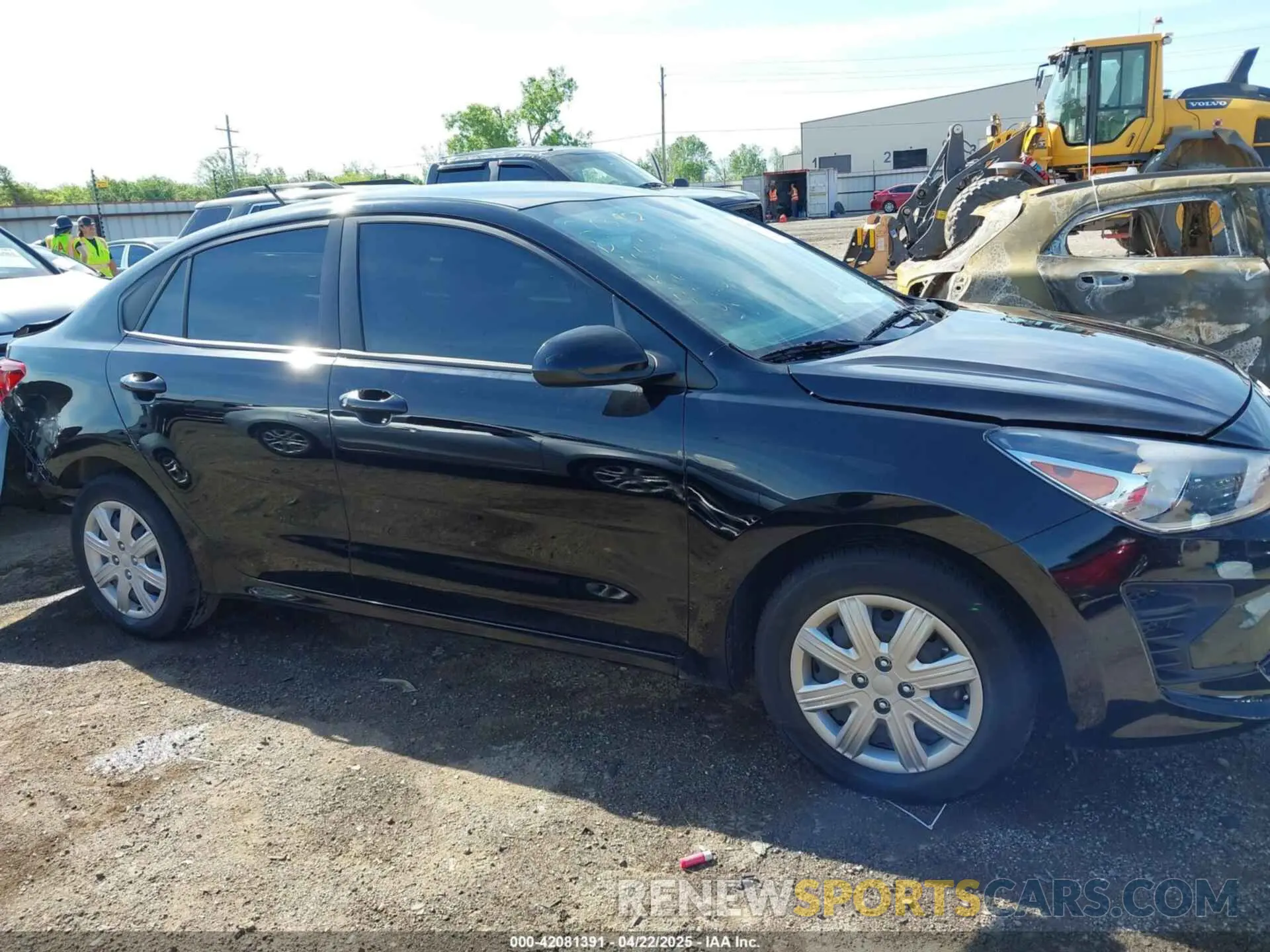13 Photograph of a damaged car 3KPA24AD6NE502193 KIA RIO 2022
