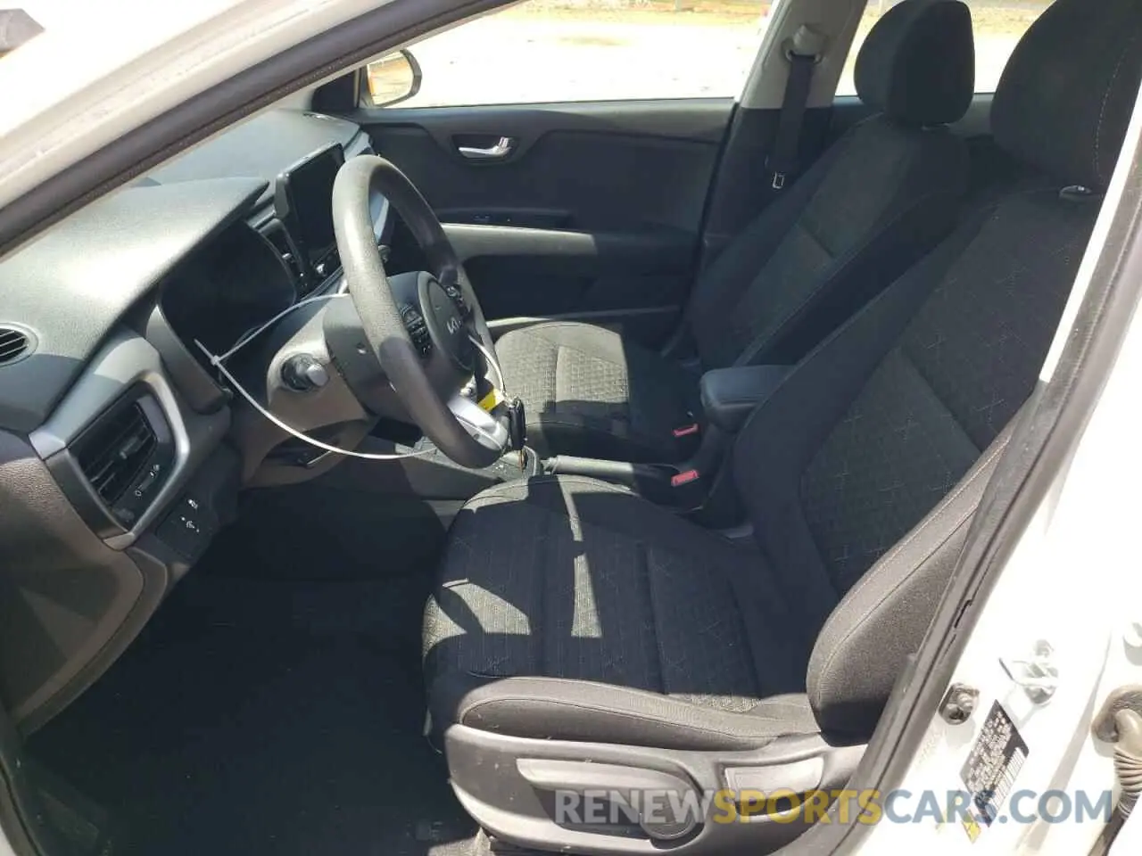 7 Photograph of a damaged car 3KPA24AD7NE432204 KIA RIO 2022