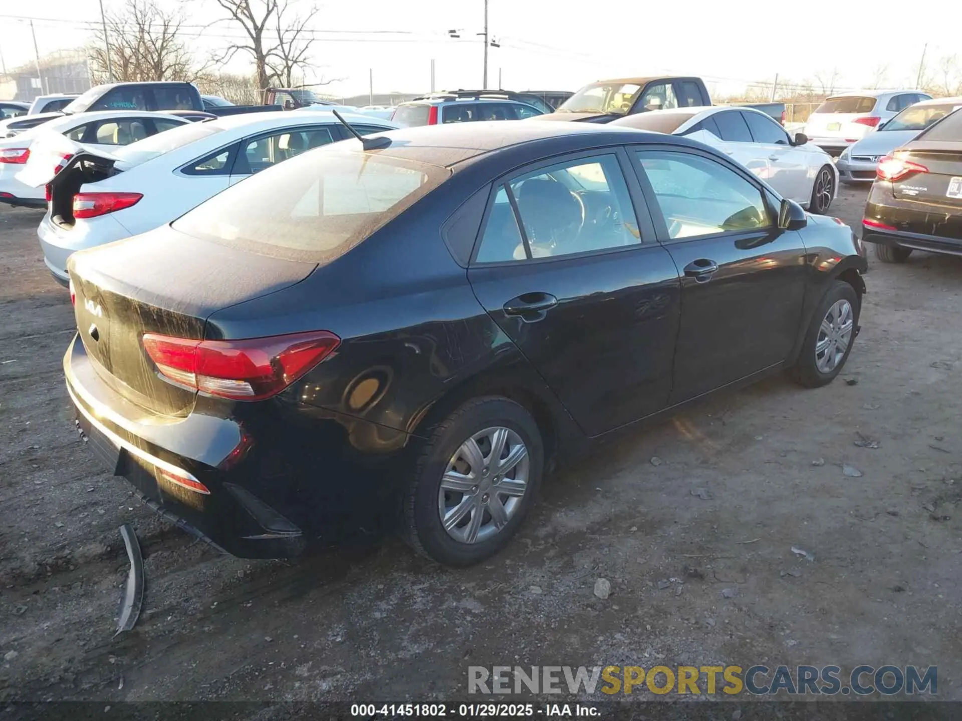 4 Photograph of a damaged car 3KPA24AD7NE438861 KIA RIO 2022