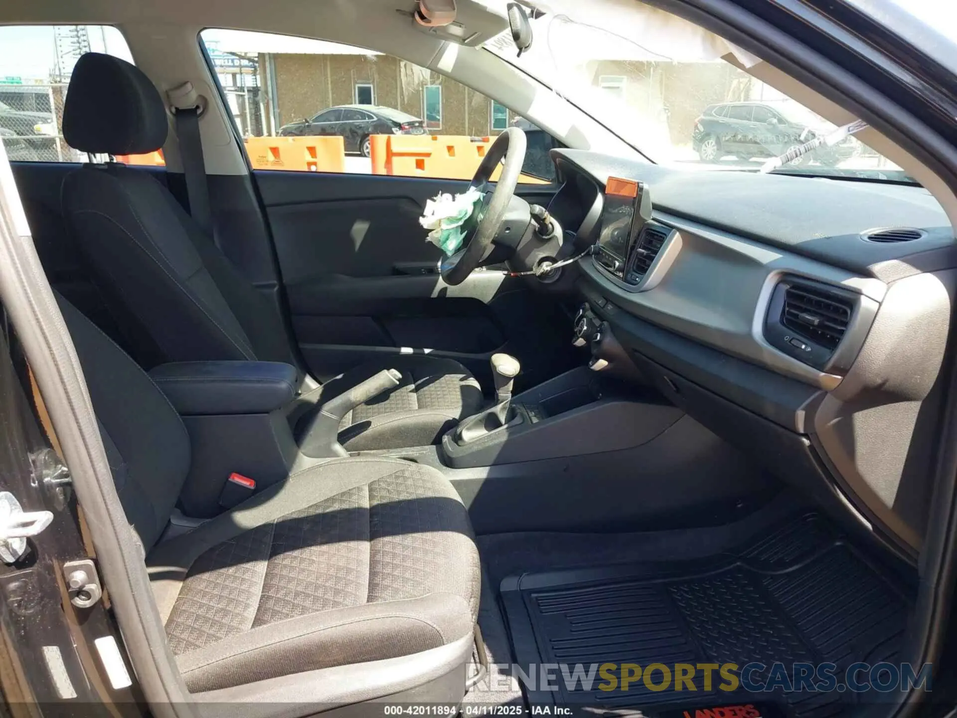5 Photograph of a damaged car 3KPA24AD7NE447978 KIA RIO 2022