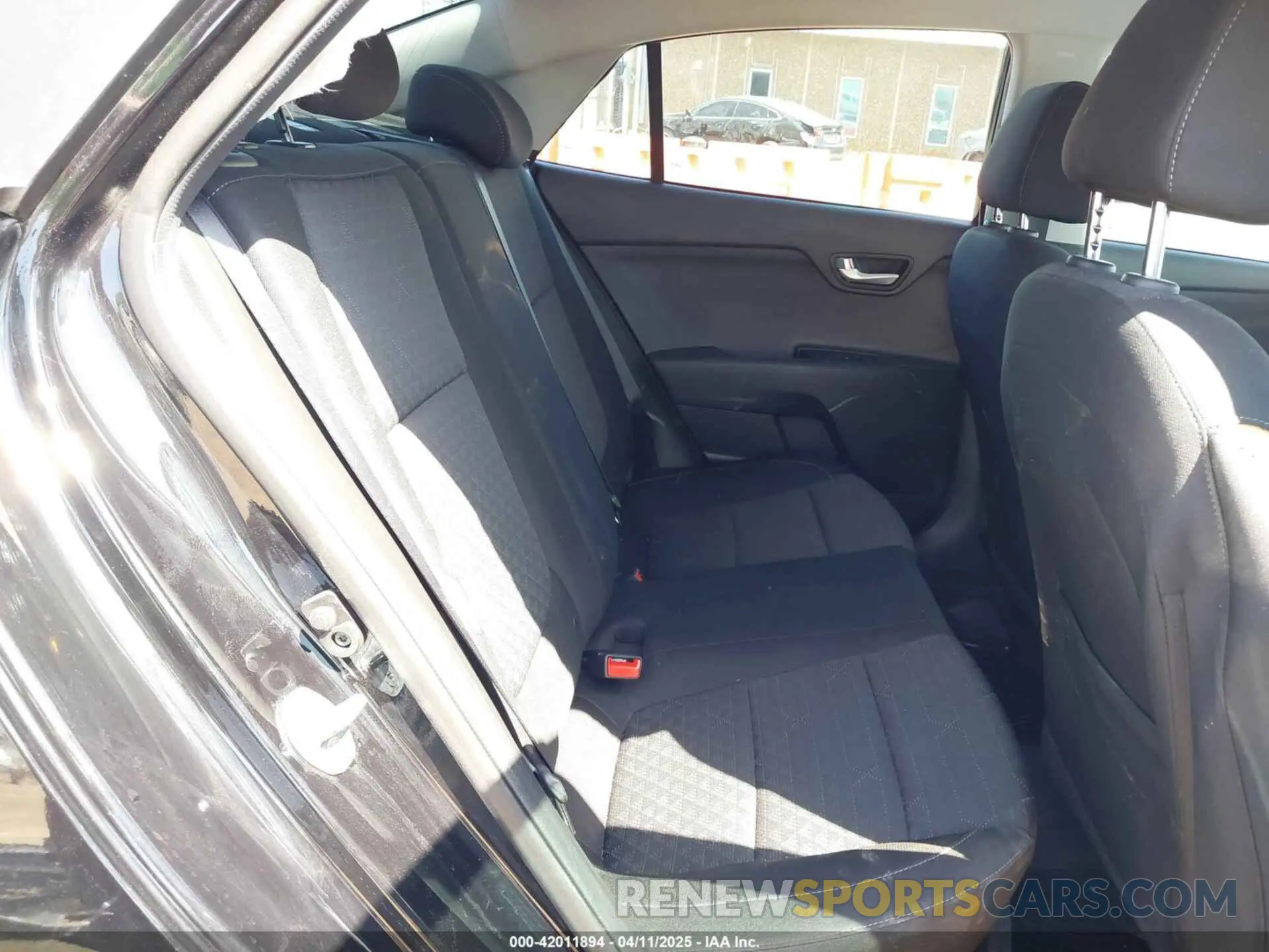8 Photograph of a damaged car 3KPA24AD7NE447978 KIA RIO 2022