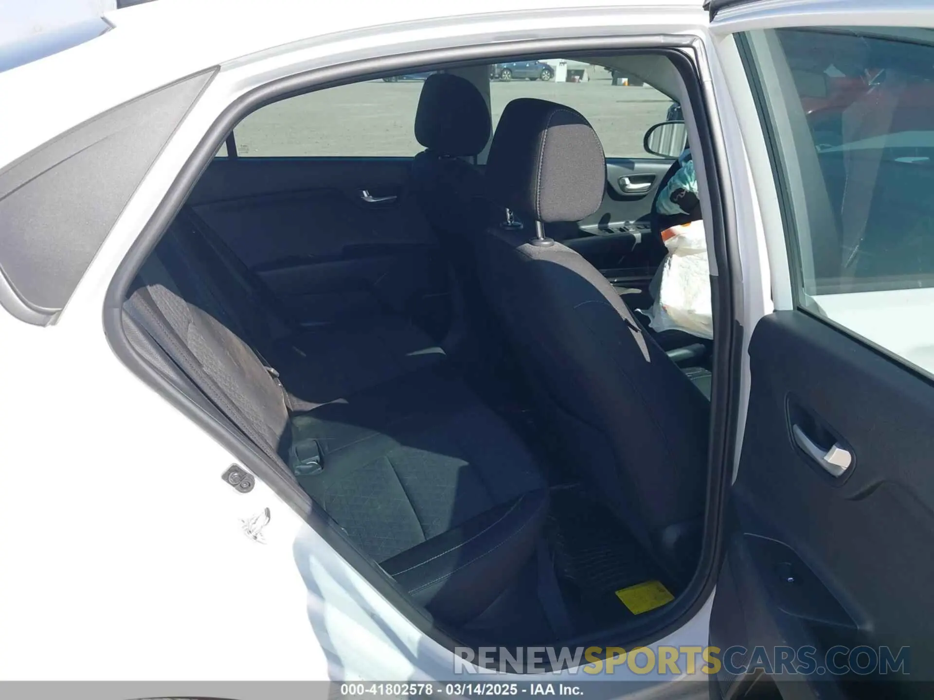 8 Photograph of a damaged car 3KPA24AD7NE486800 KIA RIO 2022