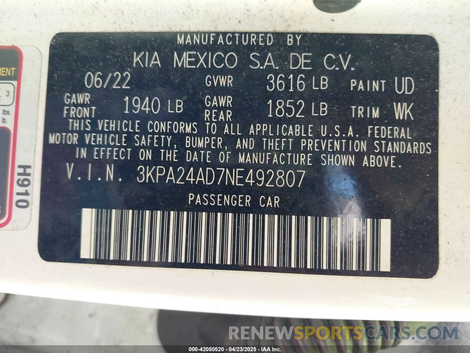 9 Photograph of a damaged car 3KPA24AD7NE492807 KIA RIO 2022