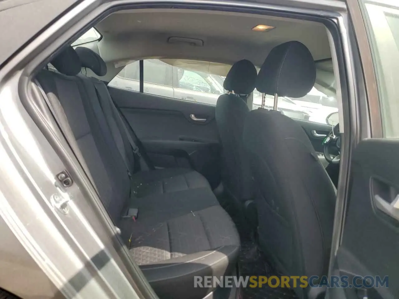 10 Photograph of a damaged car 3KPA24AD8NE431563 KIA RIO 2022