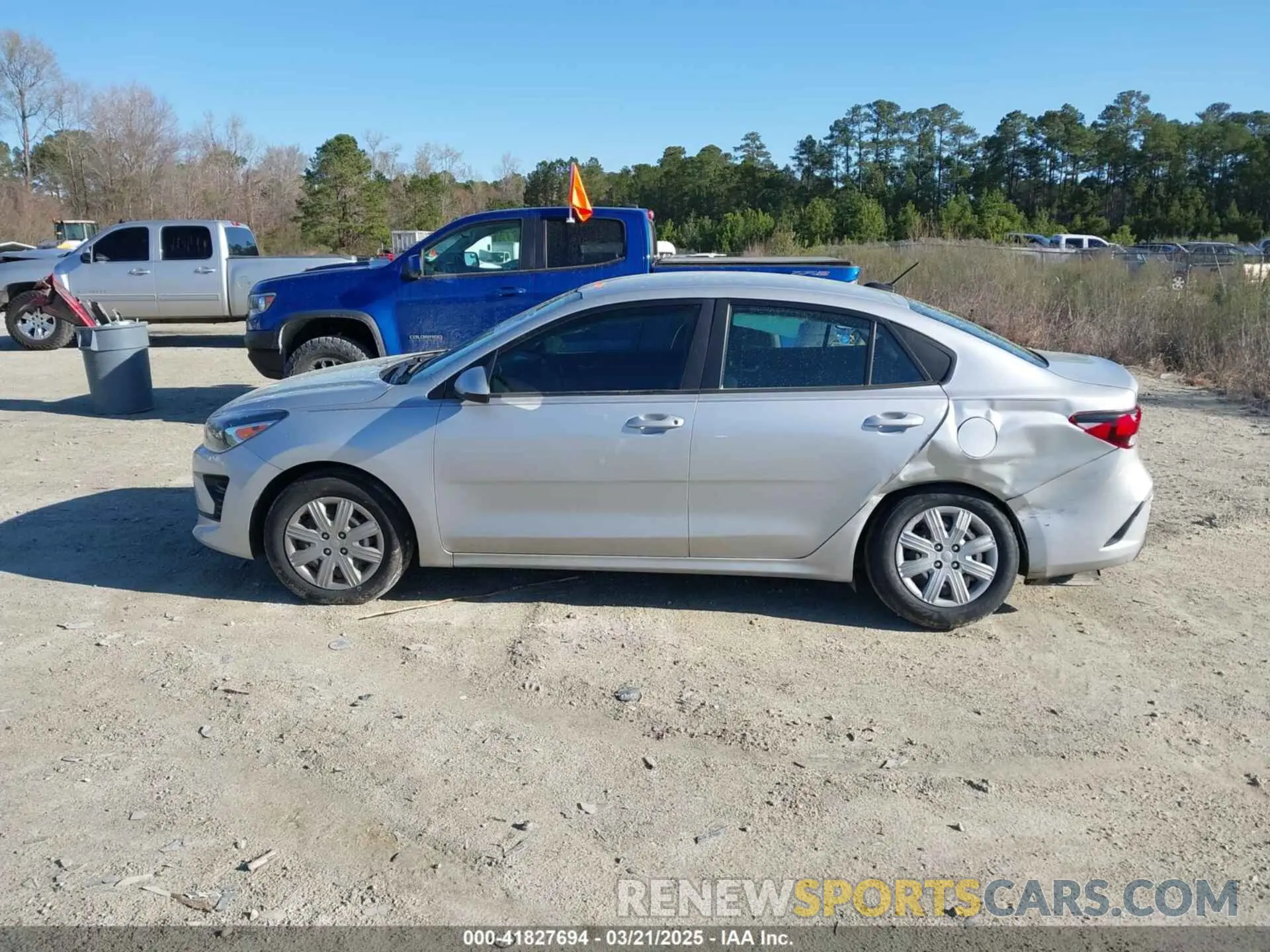 14 Photograph of a damaged car 3KPA24AD8NE434012 KIA RIO 2022