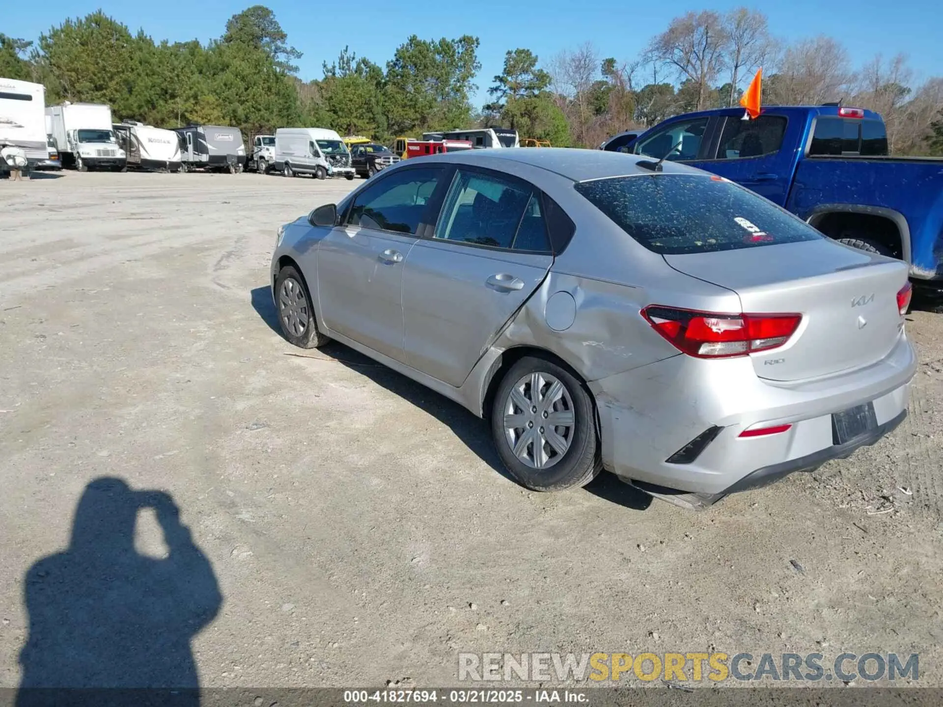 3 Photograph of a damaged car 3KPA24AD8NE434012 KIA RIO 2022