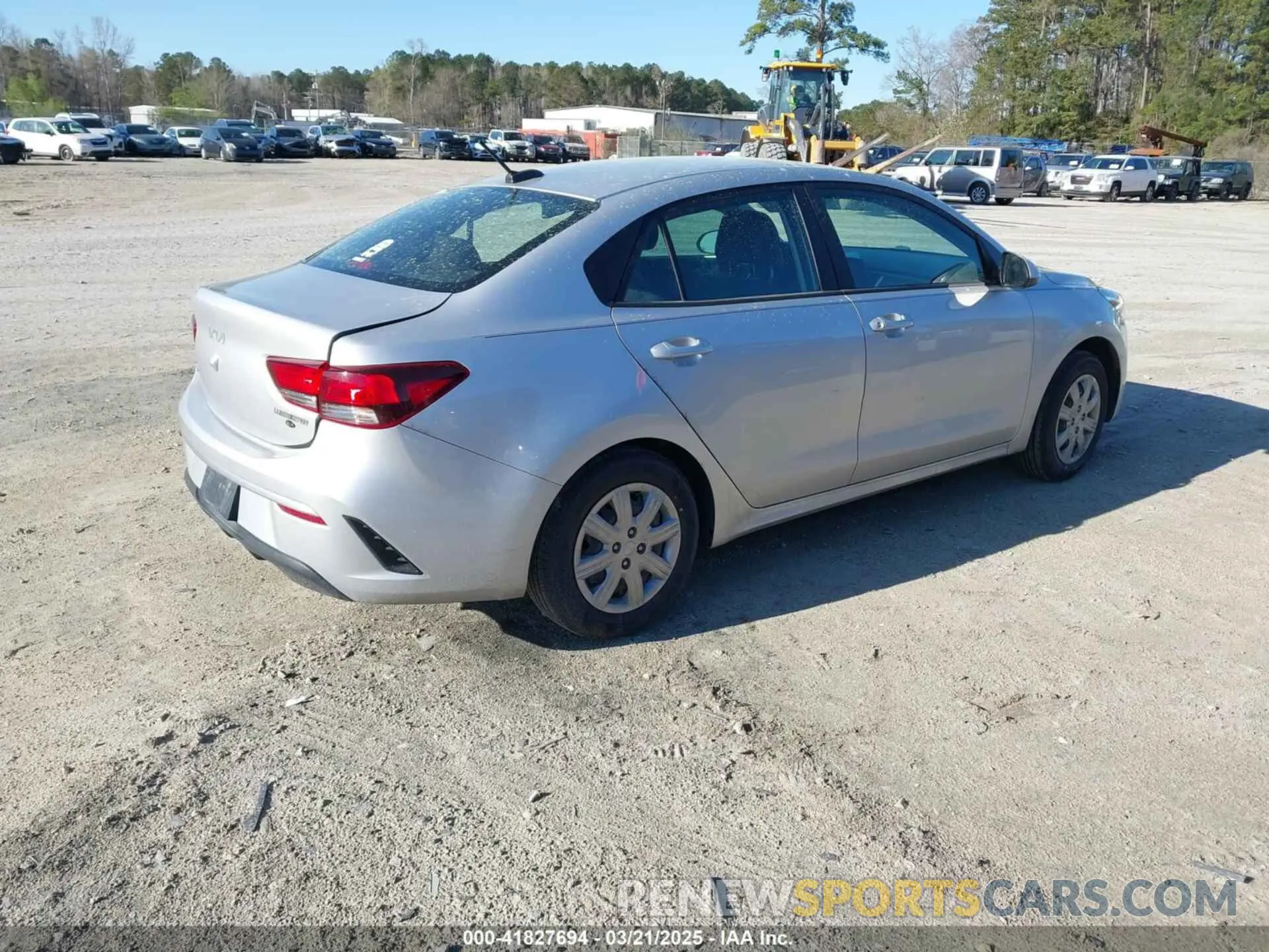 4 Photograph of a damaged car 3KPA24AD8NE434012 KIA RIO 2022