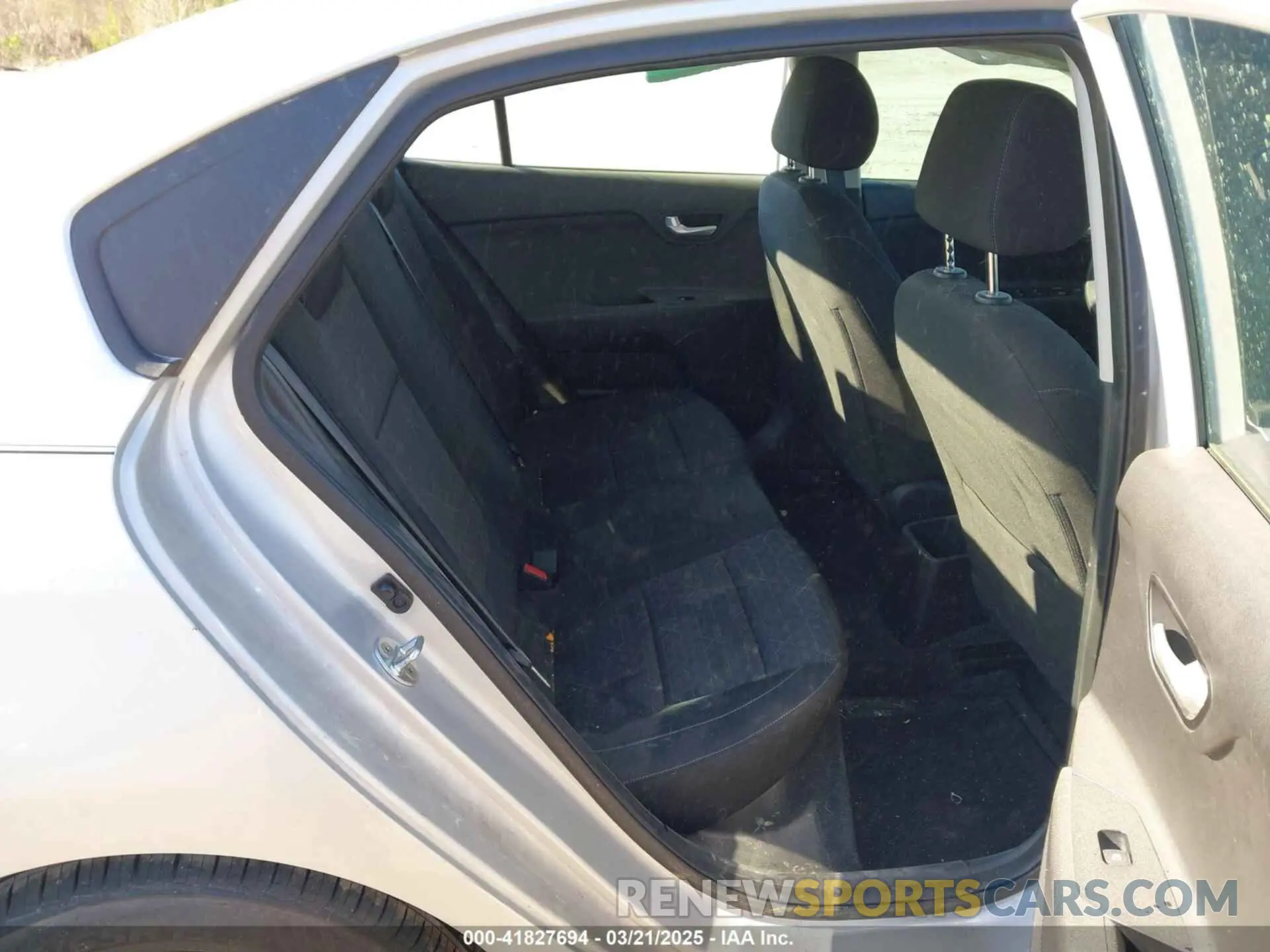 8 Photograph of a damaged car 3KPA24AD8NE434012 KIA RIO 2022
