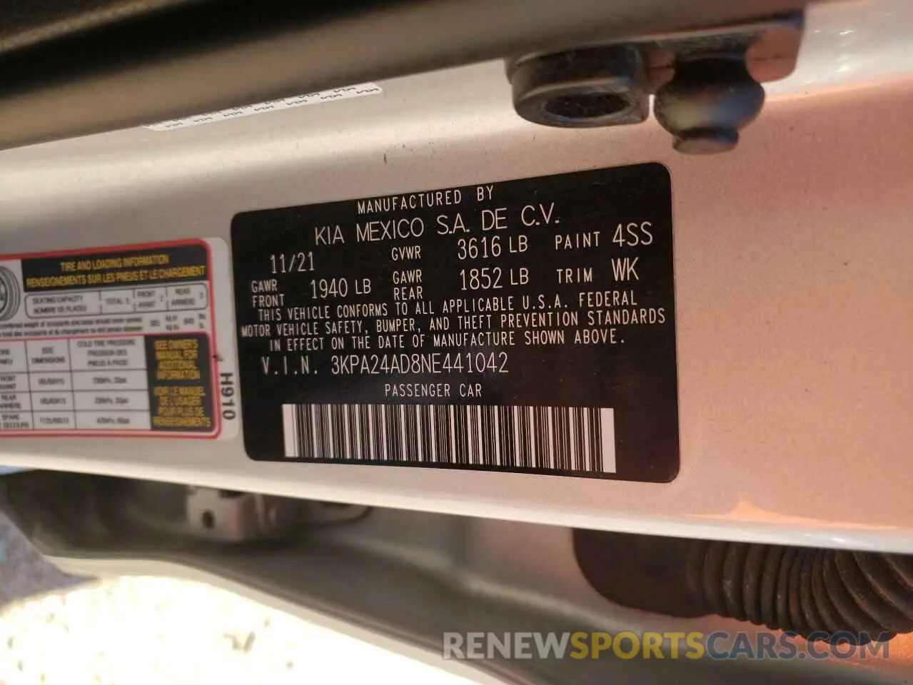 12 Photograph of a damaged car 3KPA24AD8NE441042 KIA RIO 2022