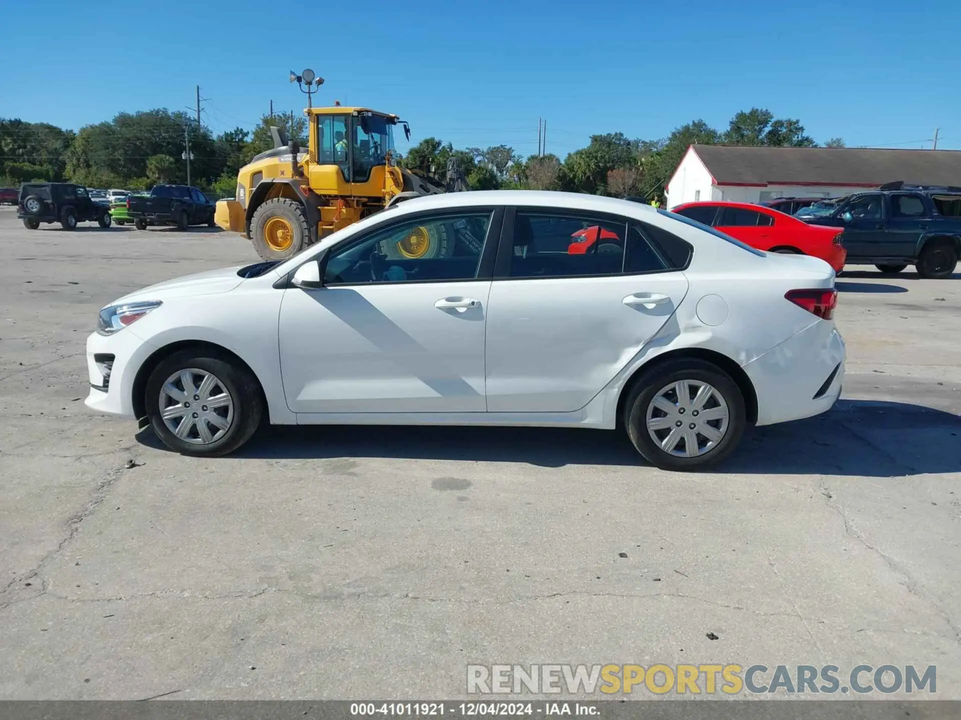 14 Photograph of a damaged car 3KPA24AD8NE443907 KIA RIO 2022