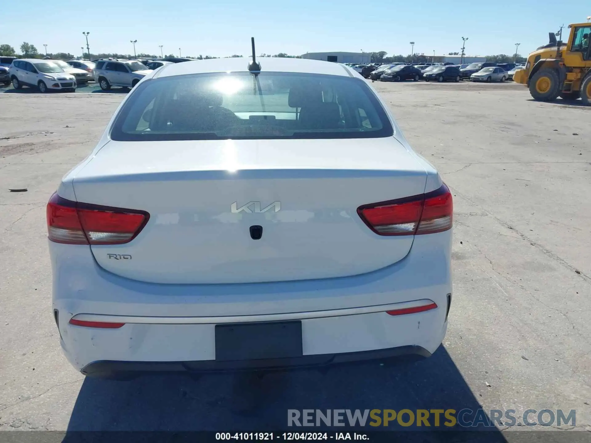 16 Photograph of a damaged car 3KPA24AD8NE443907 KIA RIO 2022