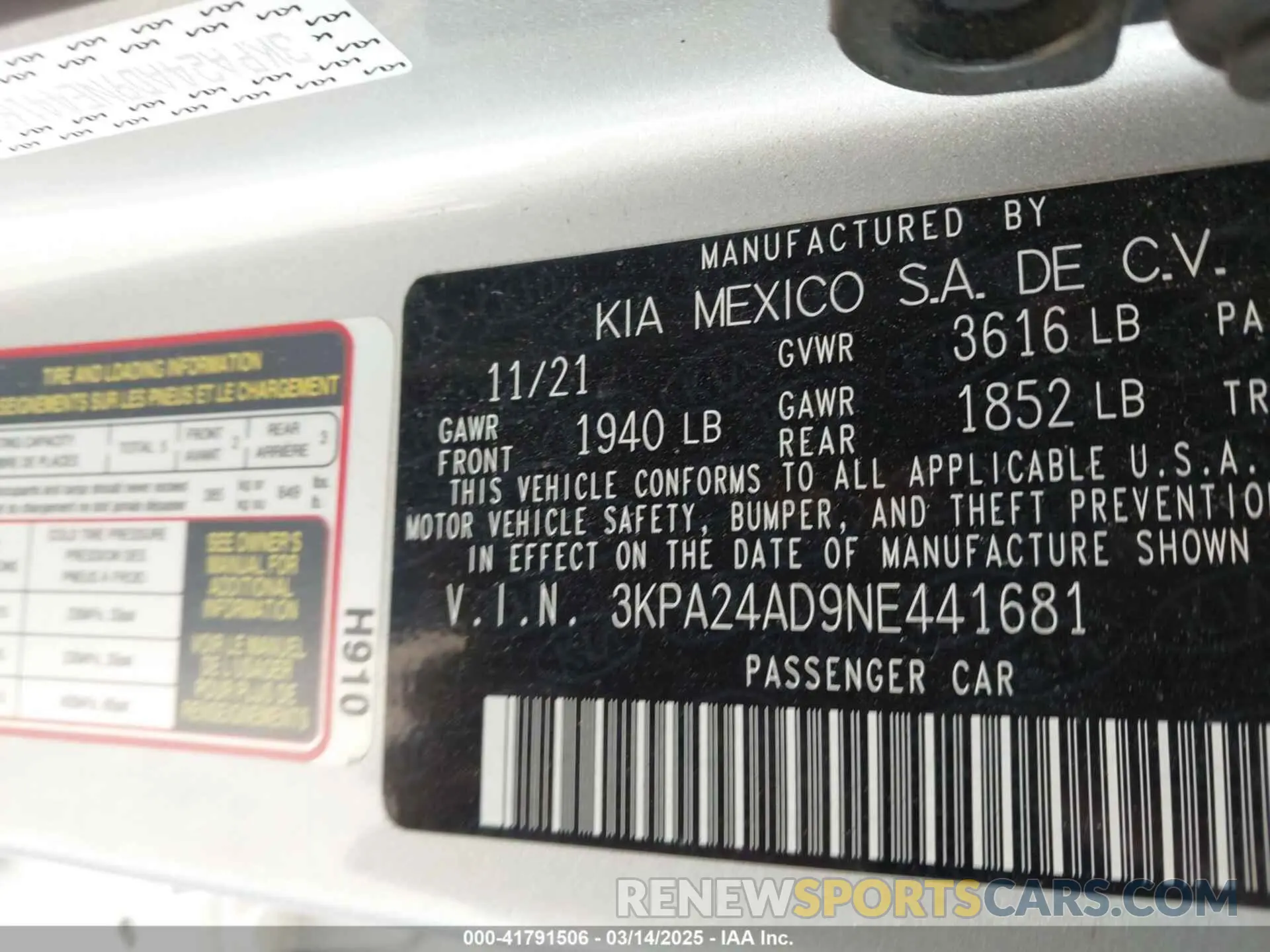 9 Photograph of a damaged car 3KPA24AD9NE441681 KIA RIO 2022