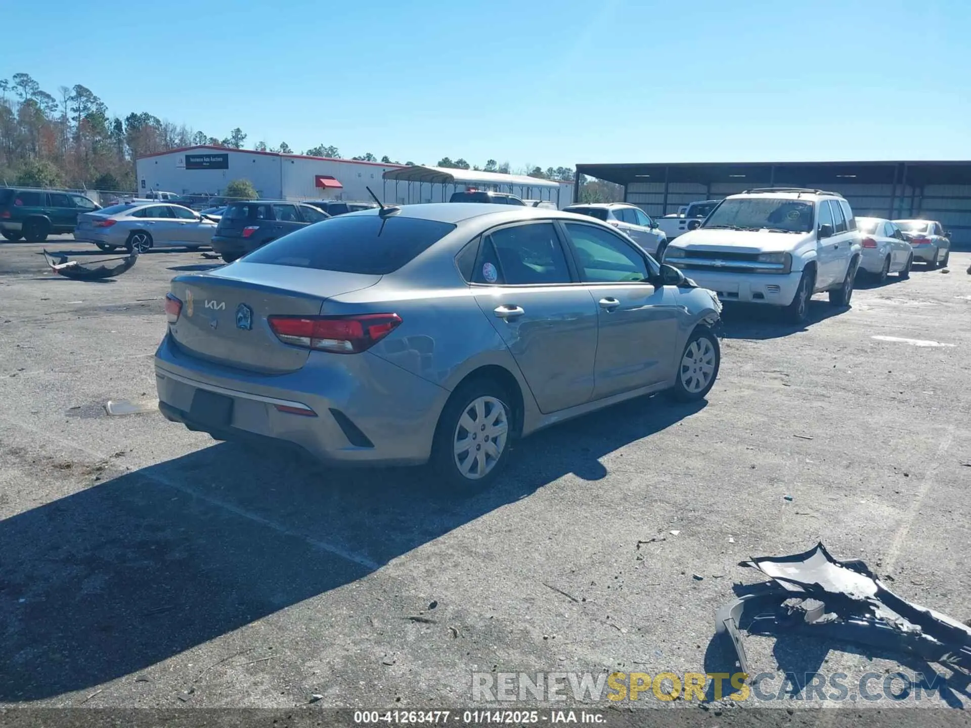 4 Photograph of a damaged car 3KPA24AD9NE464104 KIA RIO 2022