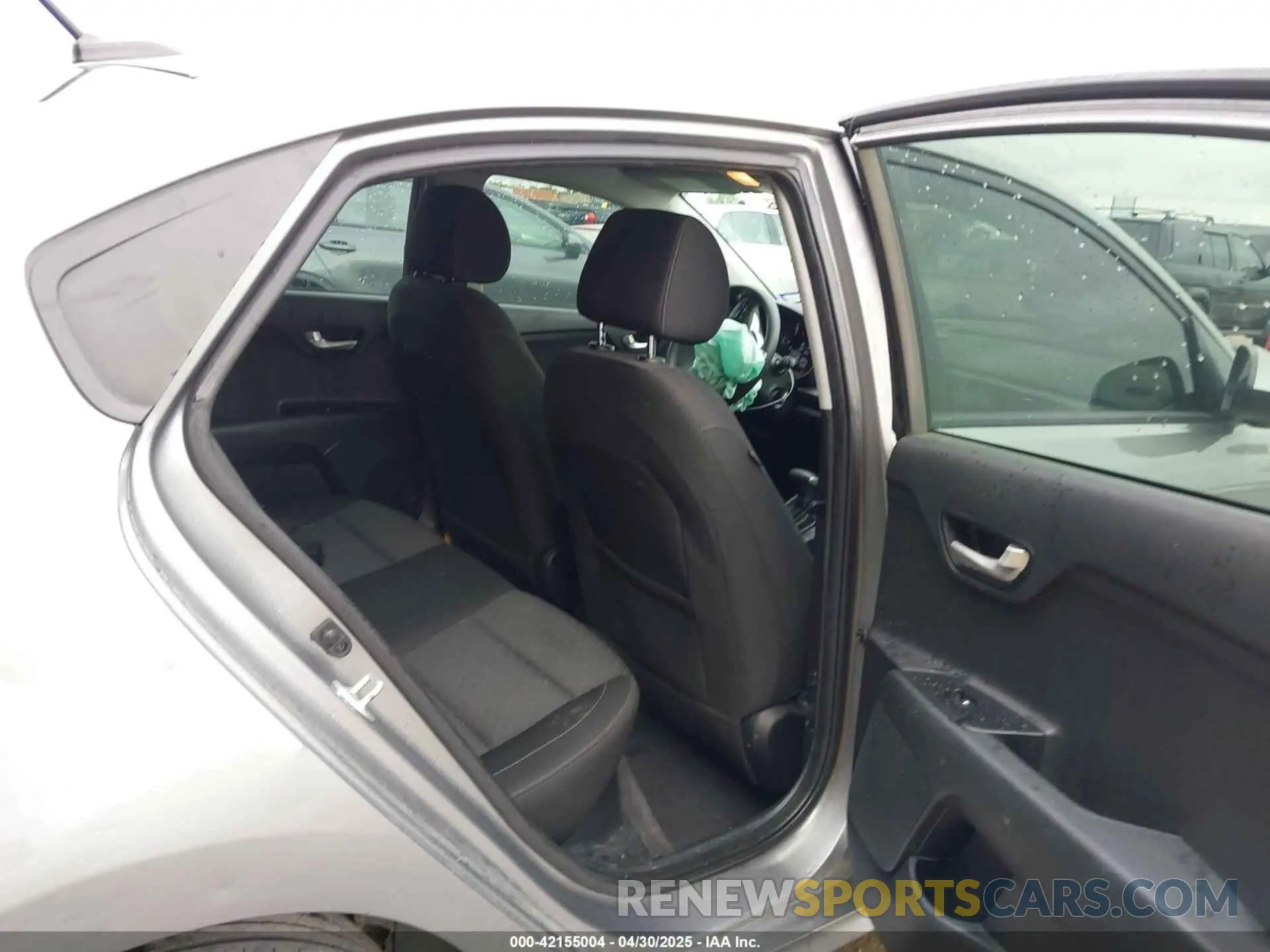 8 Photograph of a damaged car 3KPA24AD9NE478004 KIA RIO 2022