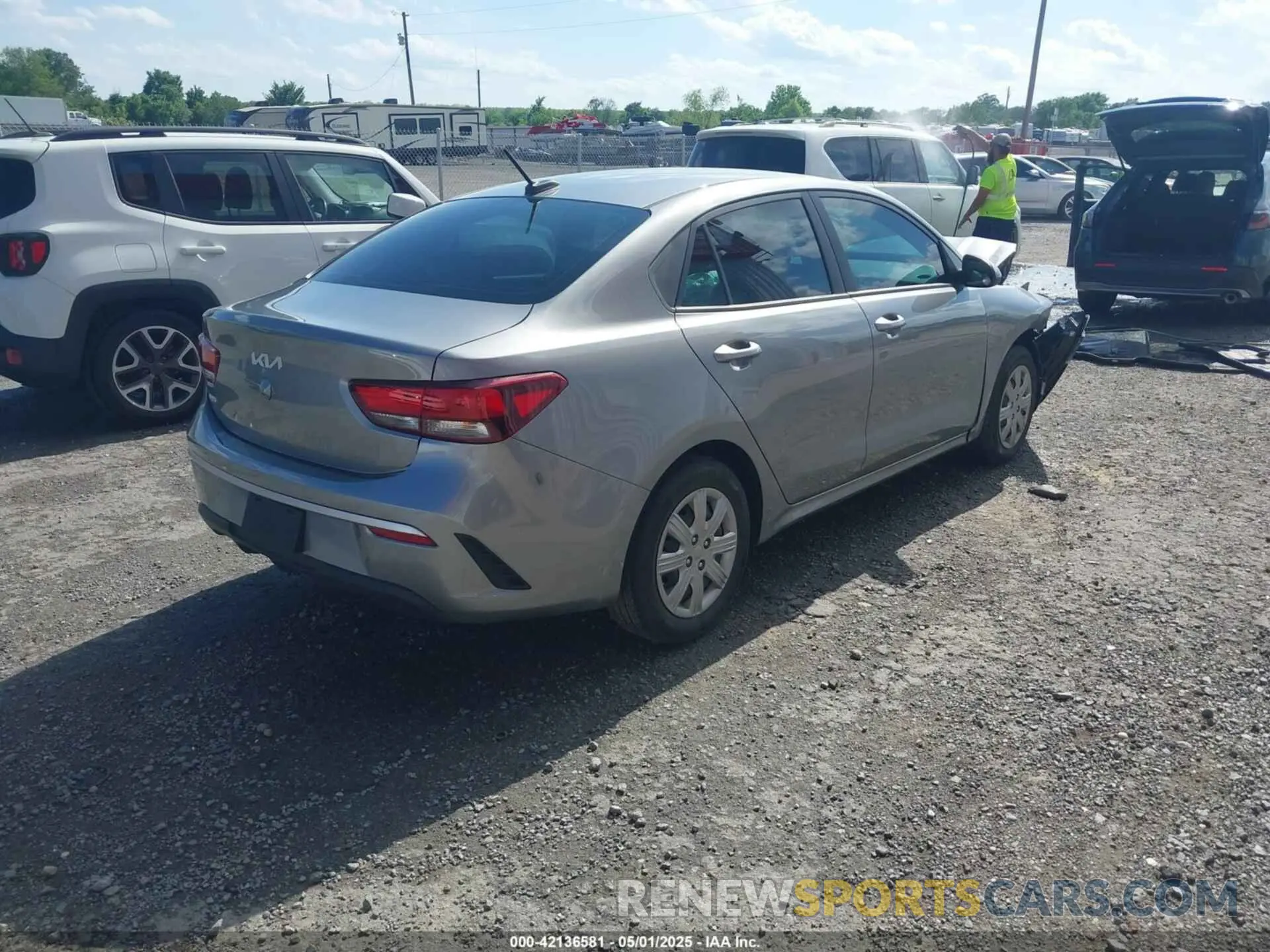 4 Photograph of a damaged car 3KPA24AD9NE488029 KIA RIO 2022