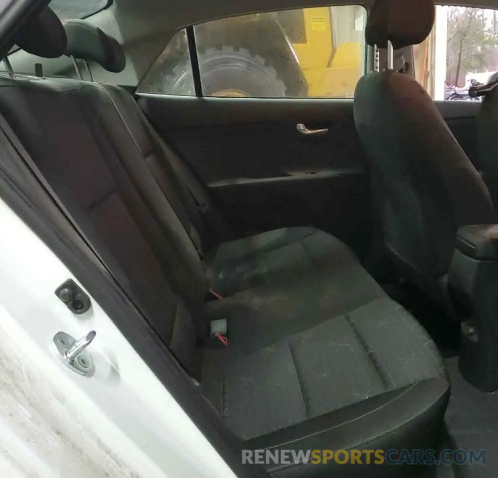 10 Photograph of a damaged car 3KPA24AD9NE496132 KIA RIO 2022