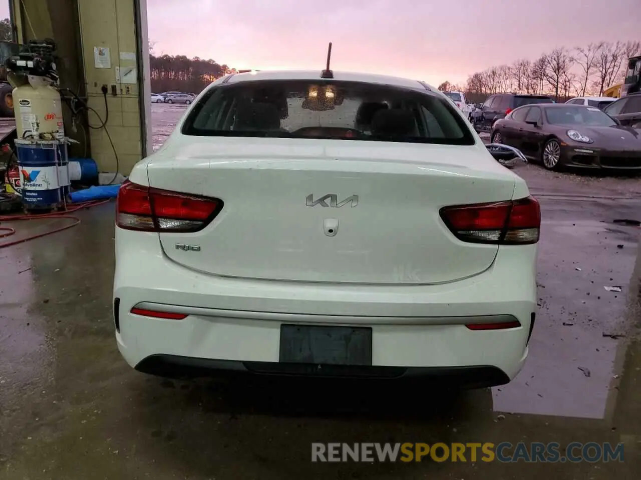 6 Photograph of a damaged car 3KPA24AD9NE496132 KIA RIO 2022