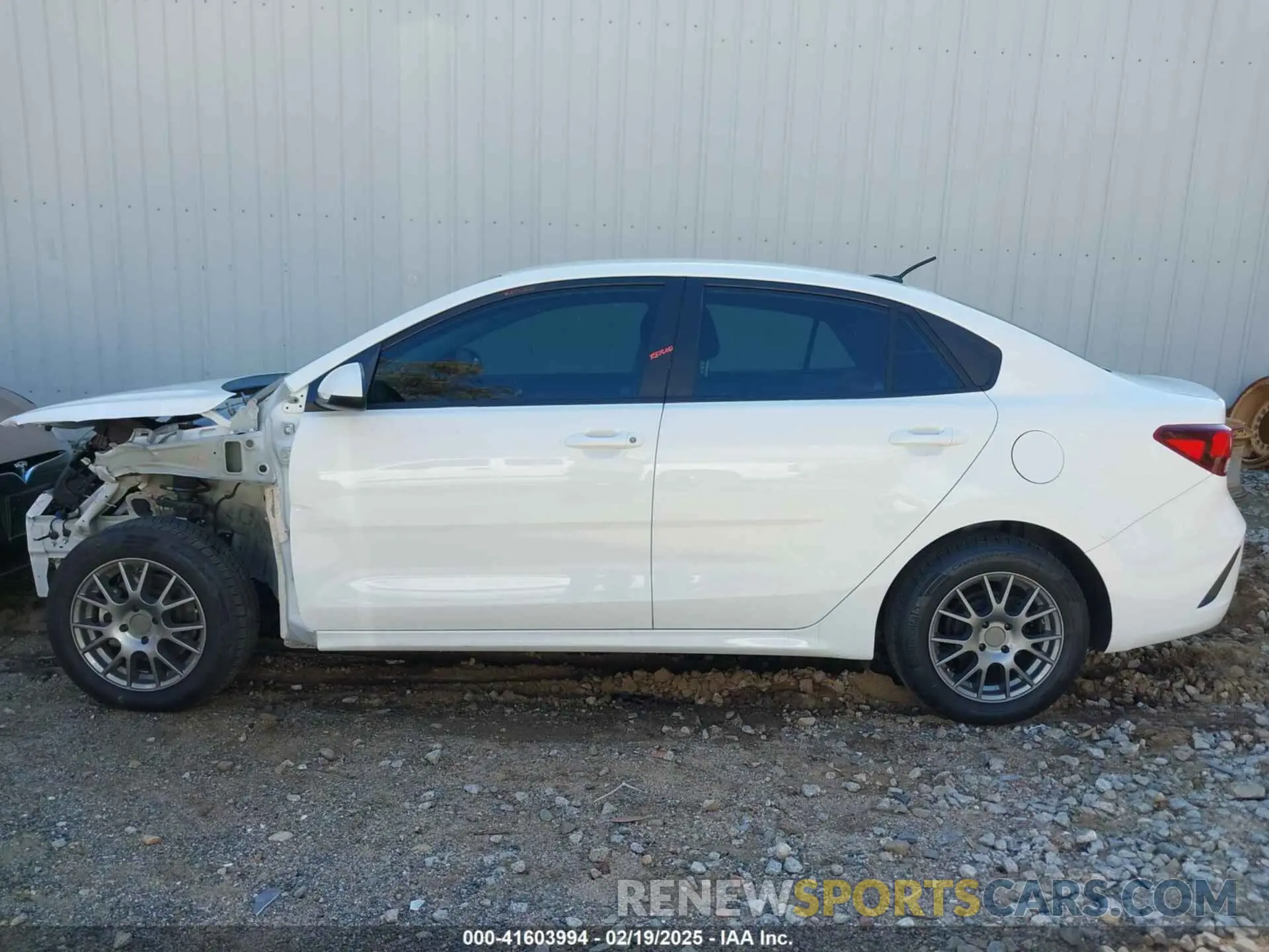 14 Photograph of a damaged car 3KPA24ADXNE445285 KIA RIO 2022