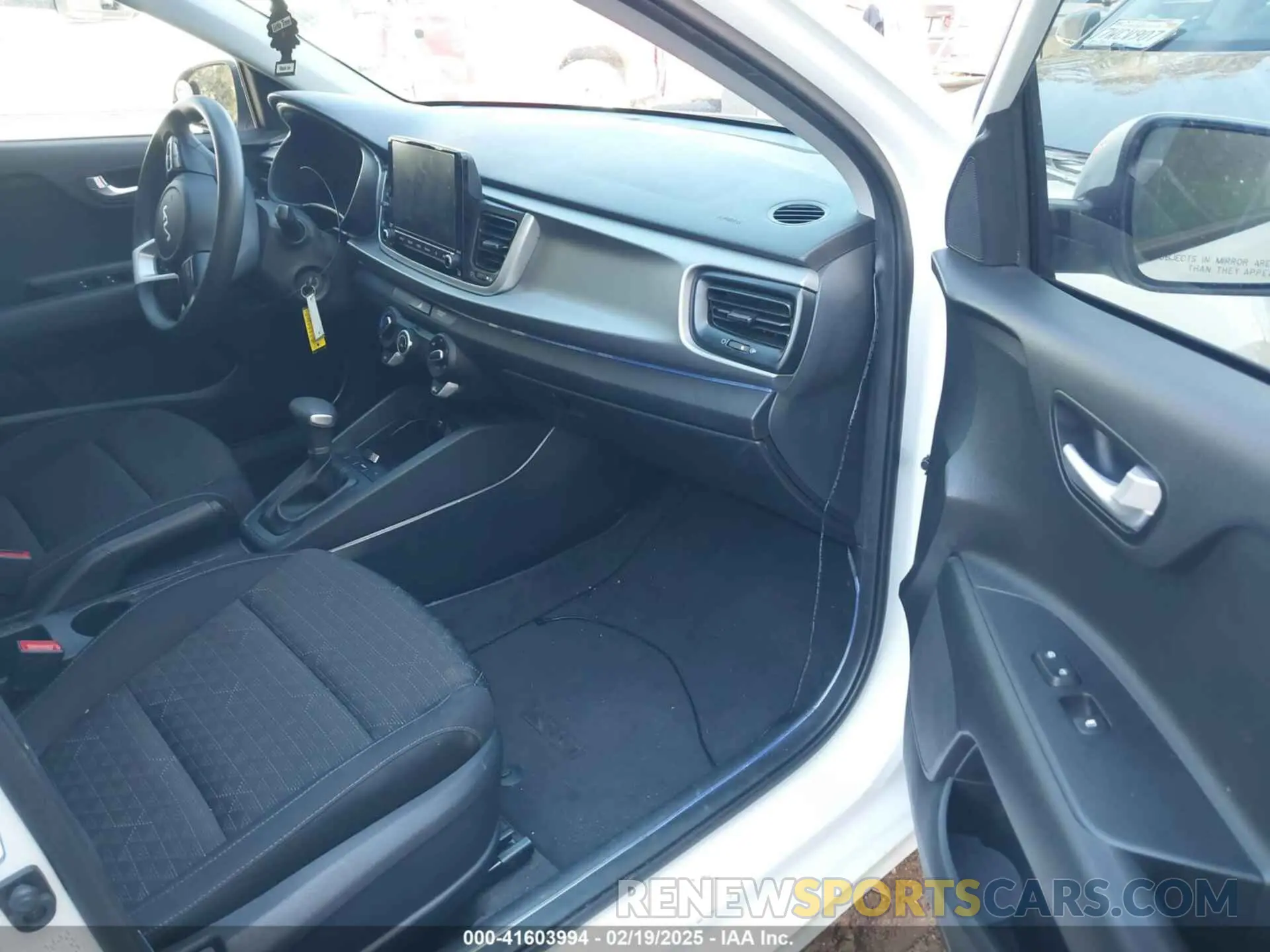 5 Photograph of a damaged car 3KPA24ADXNE445285 KIA RIO 2022