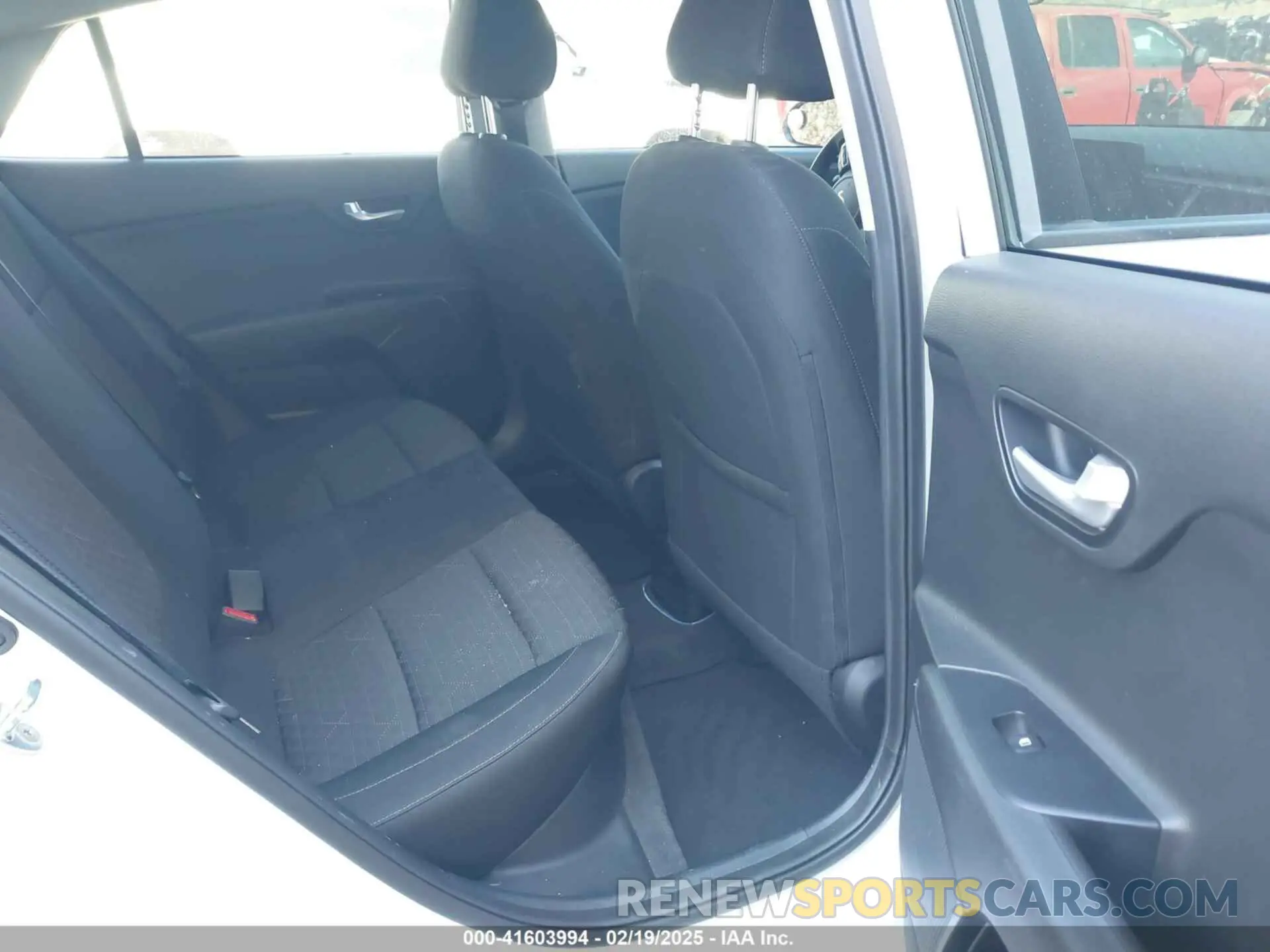 8 Photograph of a damaged car 3KPA24ADXNE445285 KIA RIO 2022