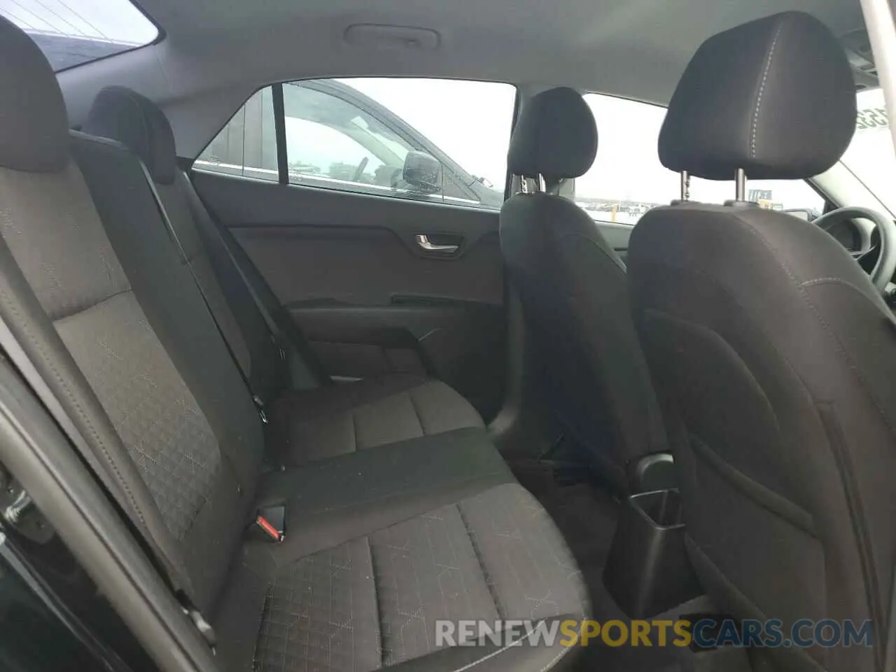 10 Photograph of a damaged car 3KPA24ADXNE502195 KIA RIO 2022