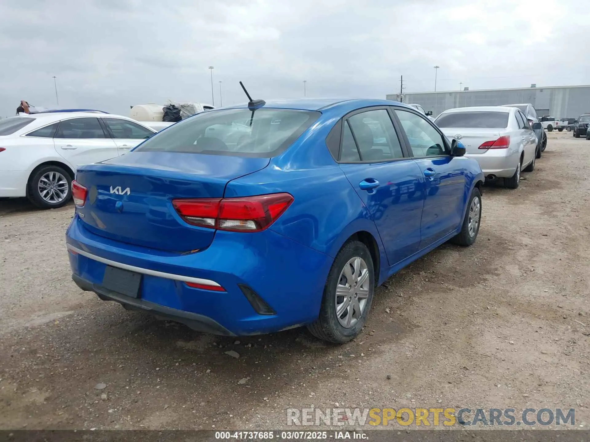 4 Photograph of a damaged car 3KPA24ADXNE508756 KIA RIO 2022