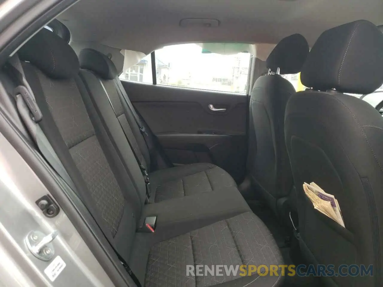 10 Photograph of a damaged car 3KPA25AD2NE464225 KIA RIO 2022