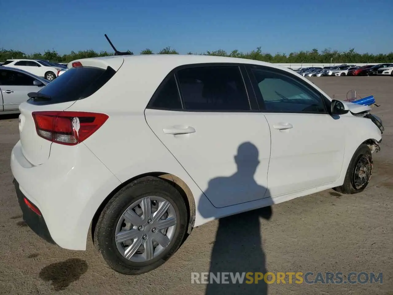 3 Photograph of a damaged car 3KPA25AD8NE464410 KIA RIO 2022