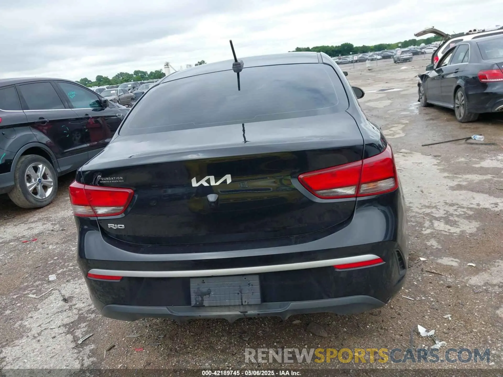 16 Photograph of a damaged car 3KPA24AD0PE544068 KIA RIO 2023