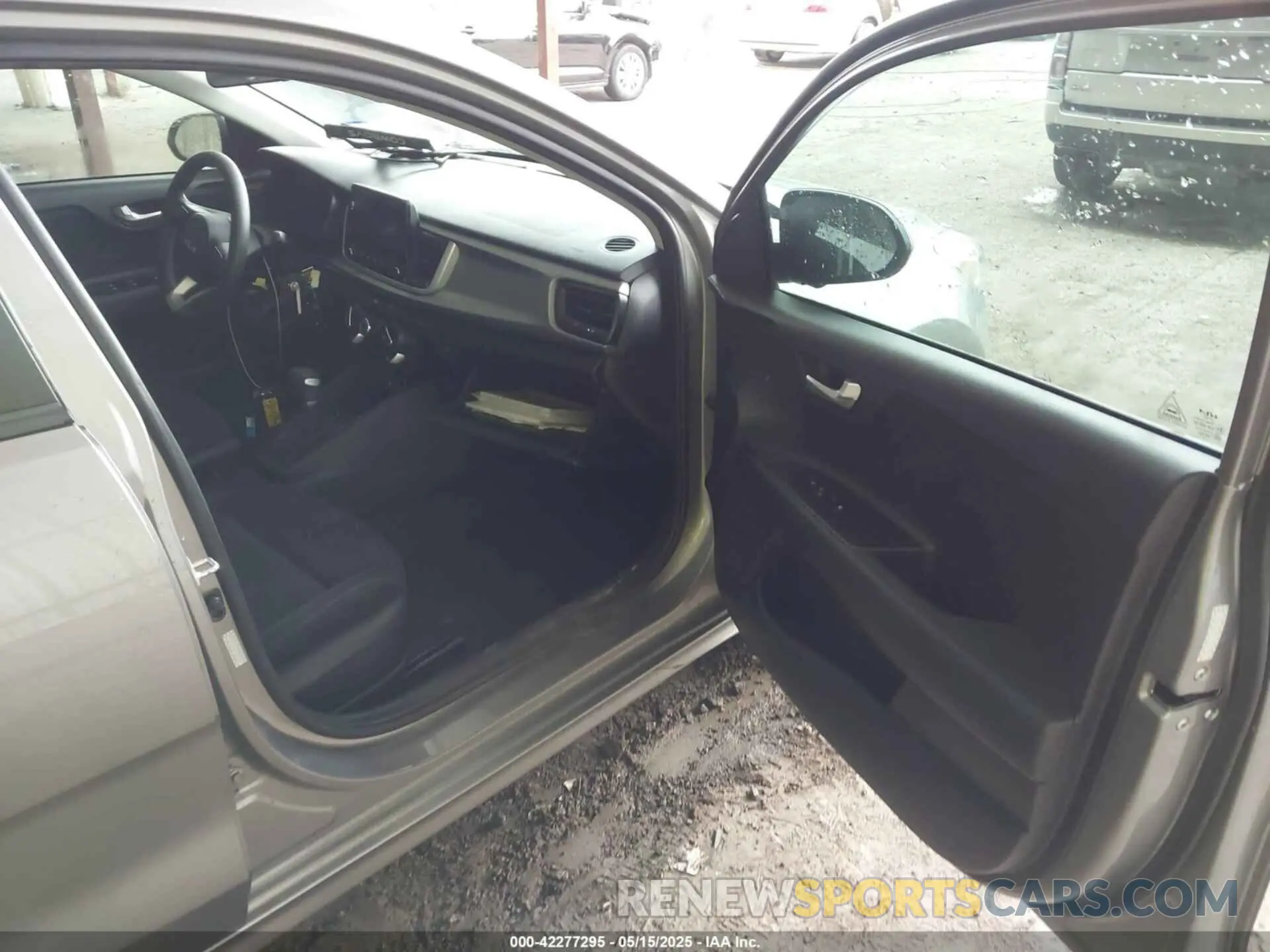 5 Photograph of a damaged car 3KPA24AD0PE553059 KIA RIO 2023