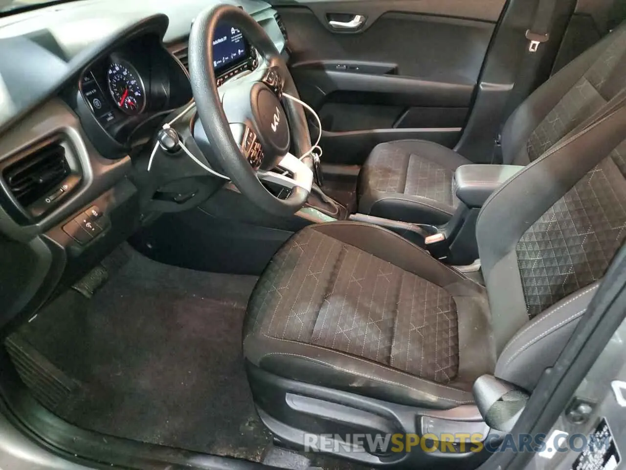 7 Photograph of a damaged car 3KPA24AD1PE572400 KIA RIO 2023
