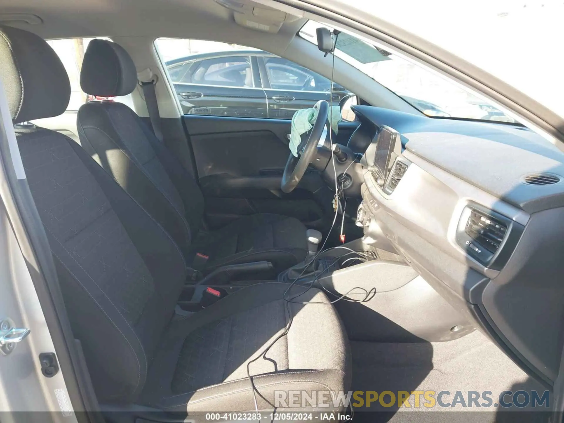5 Photograph of a damaged car 3KPA24AD1PE599290 KIA RIO 2023